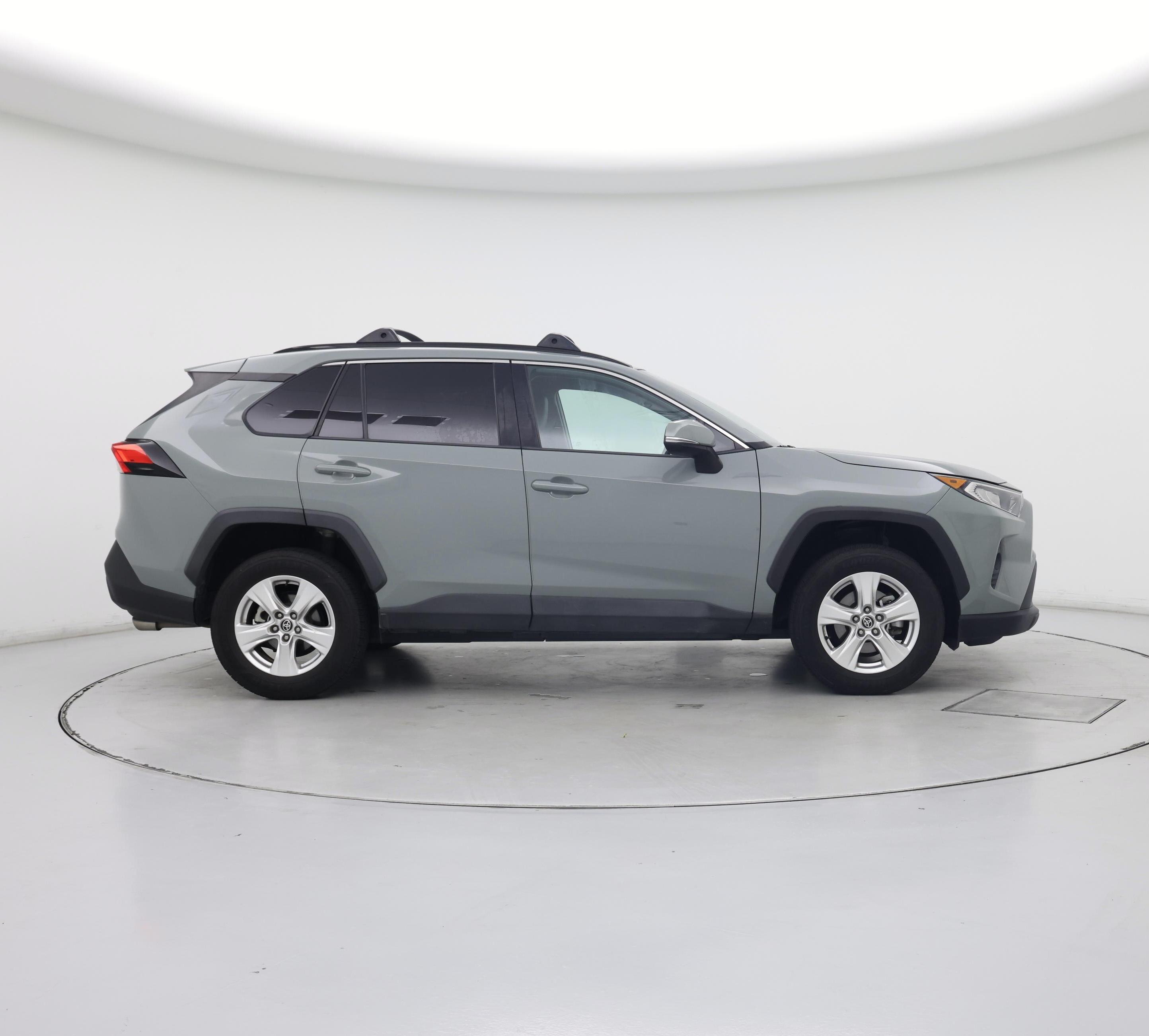 Thumbnail: 2021 Toyota RAV4 - 7