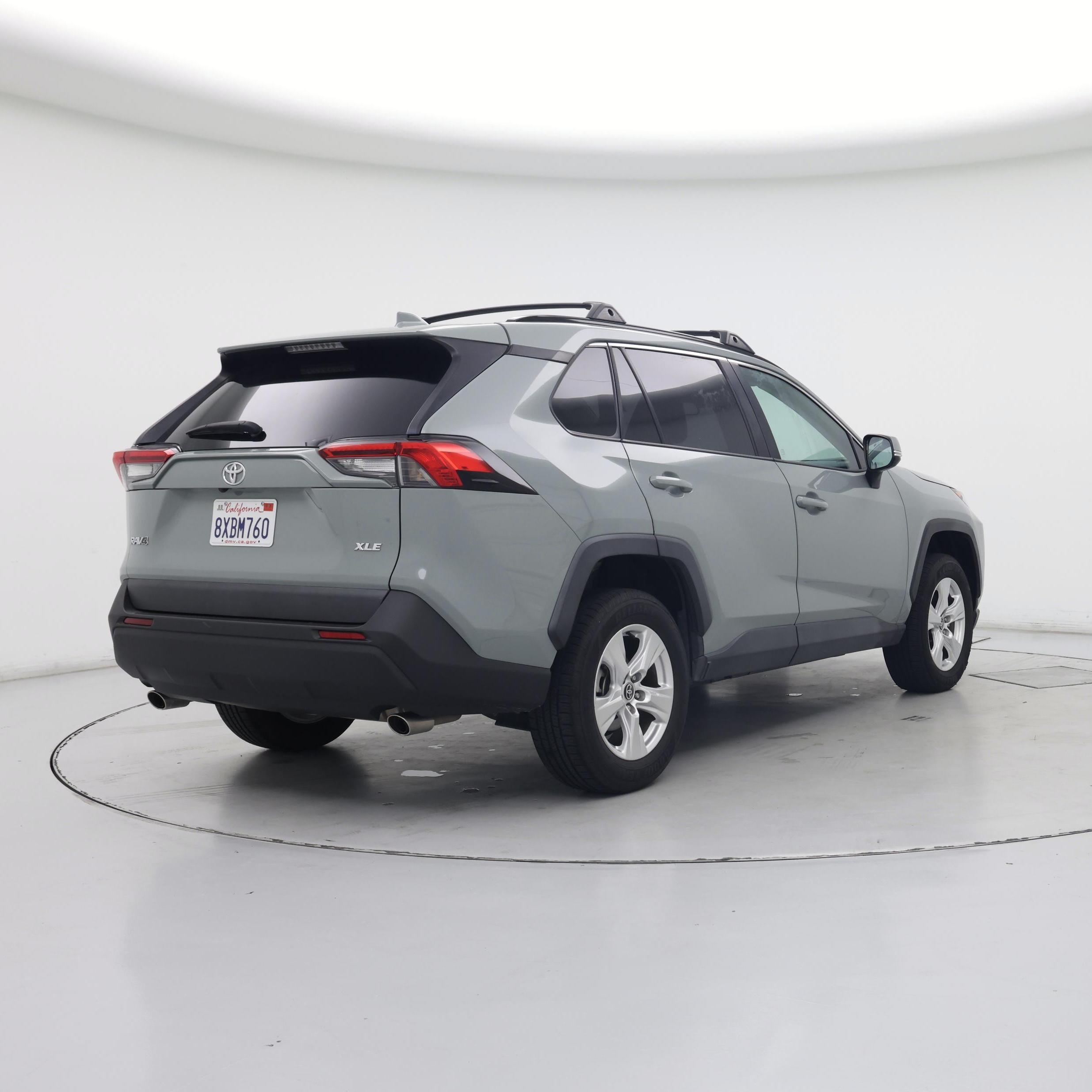 Thumbnail: 2021 Toyota RAV4 - 8