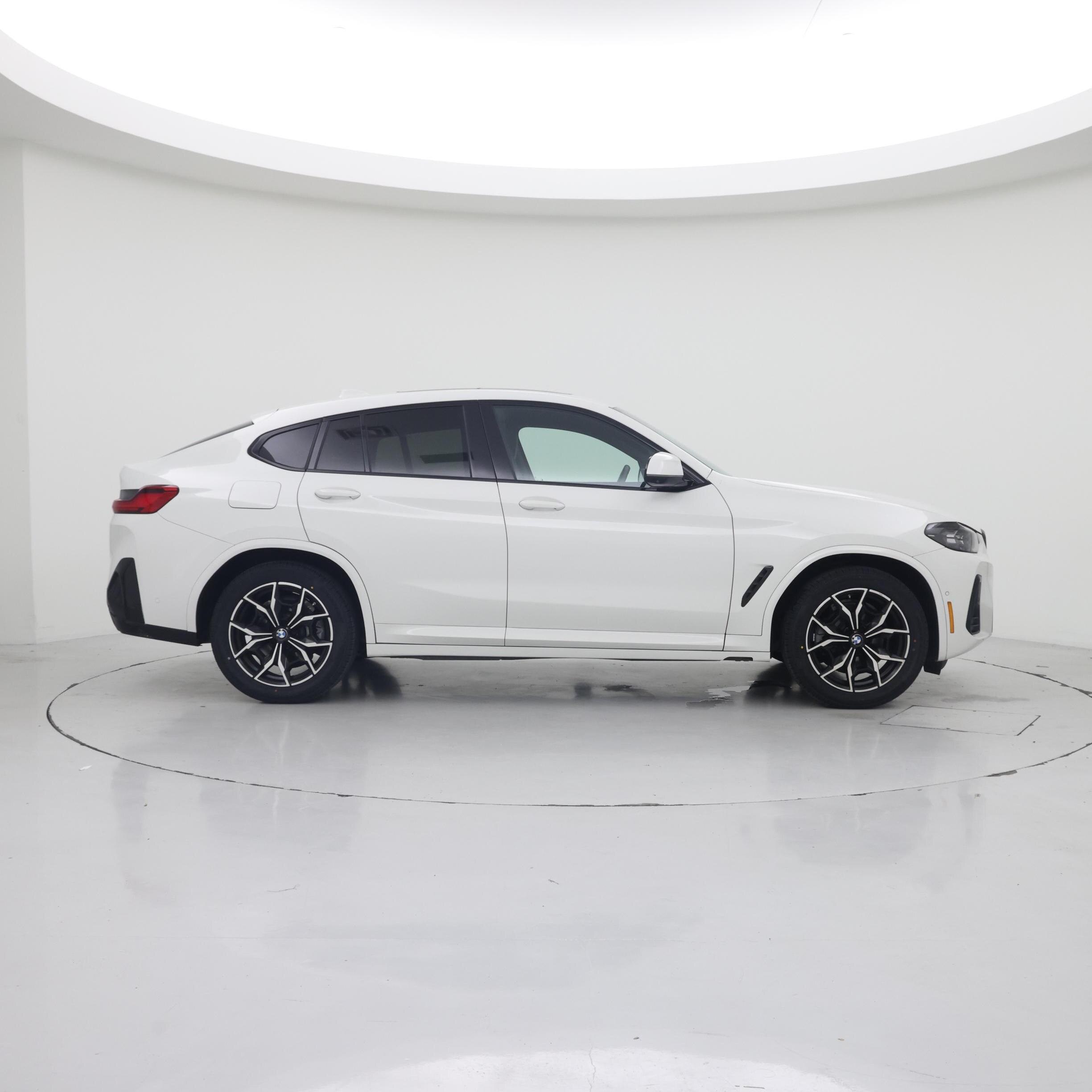Thumbnail: 2023 BMW X4 - 7