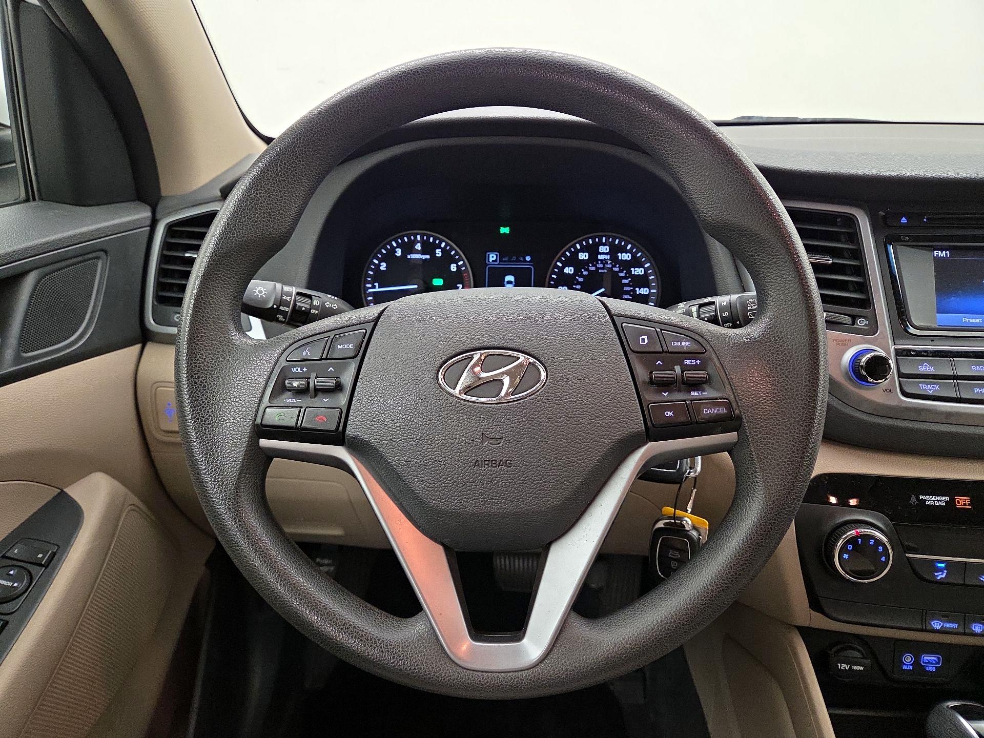 Thumbnail: 2016 Hyundai Tucson - 10