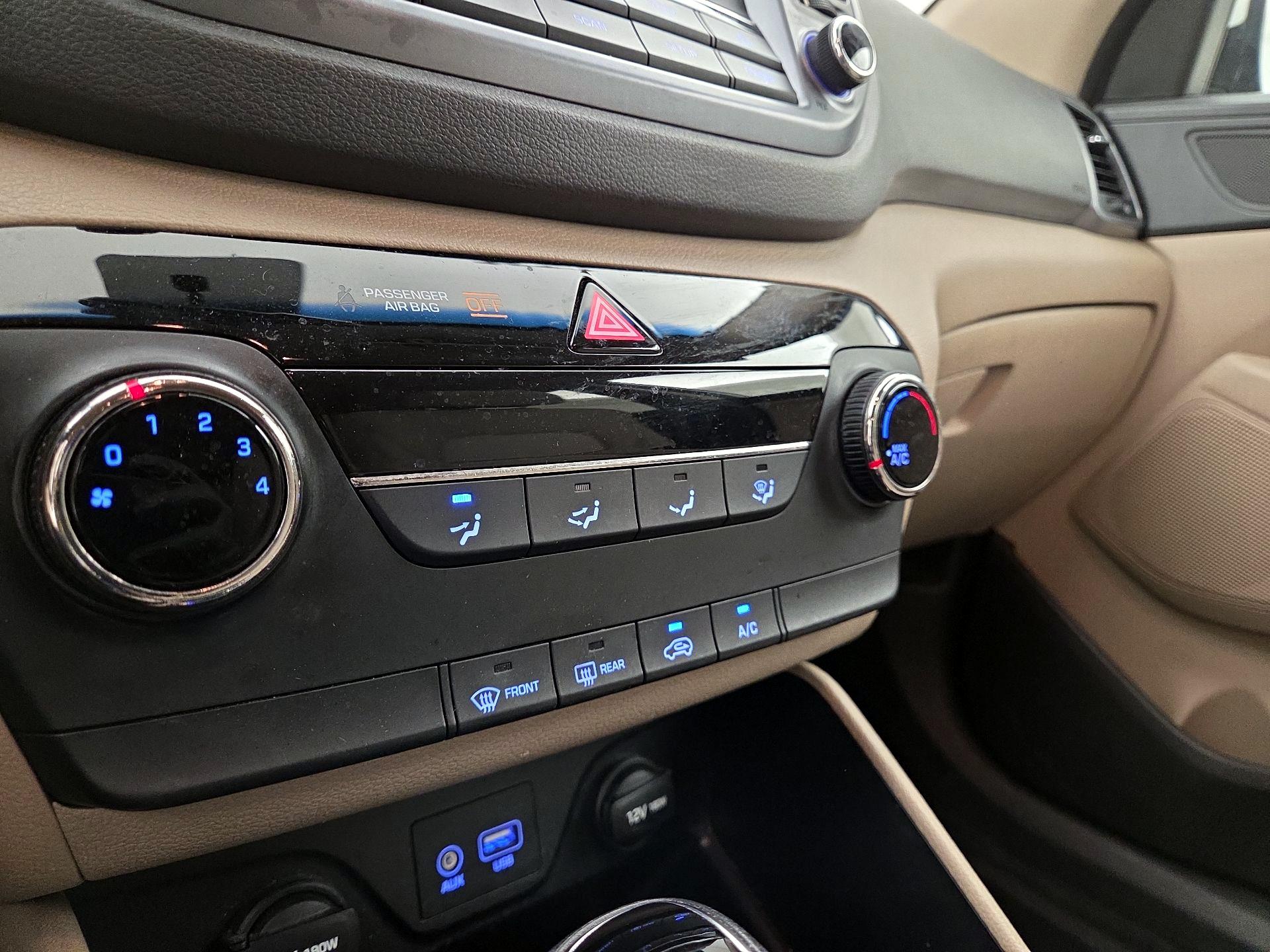 Thumbnail: 2016 Hyundai Tucson - 16