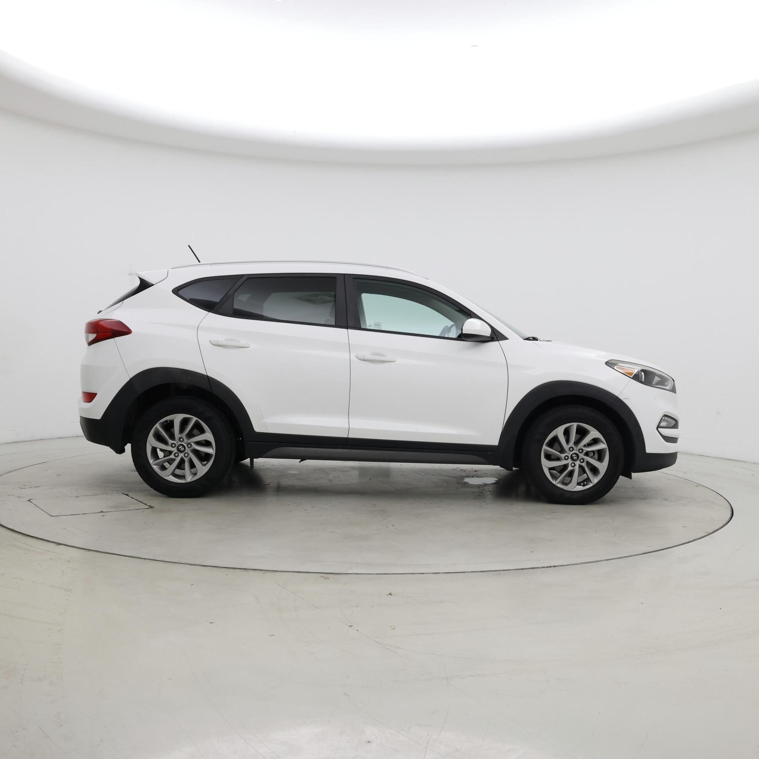 Thumbnail: 2016 Hyundai Tucson - 7