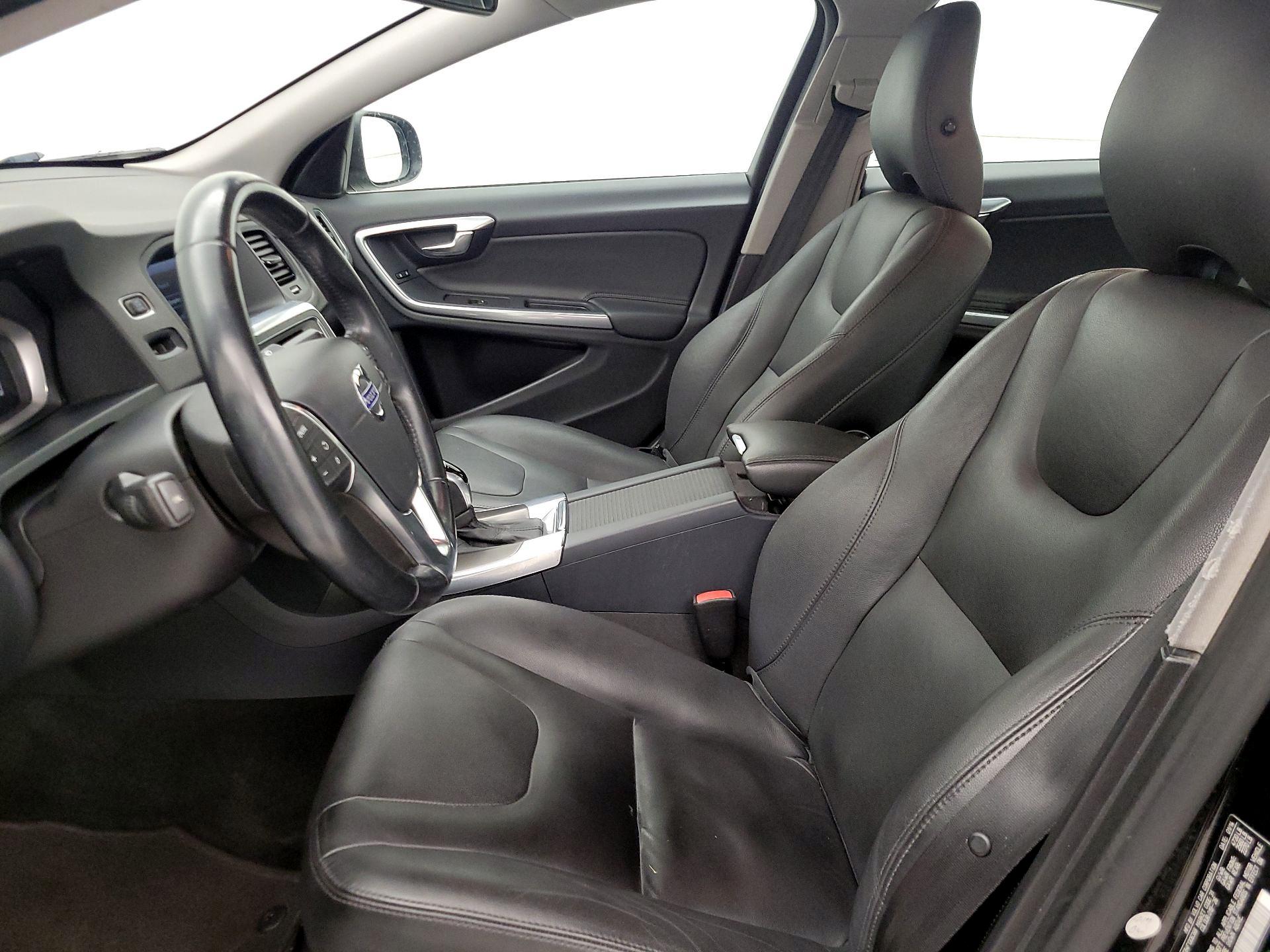 Thumbnail: 2015 Volvo S60 - 11