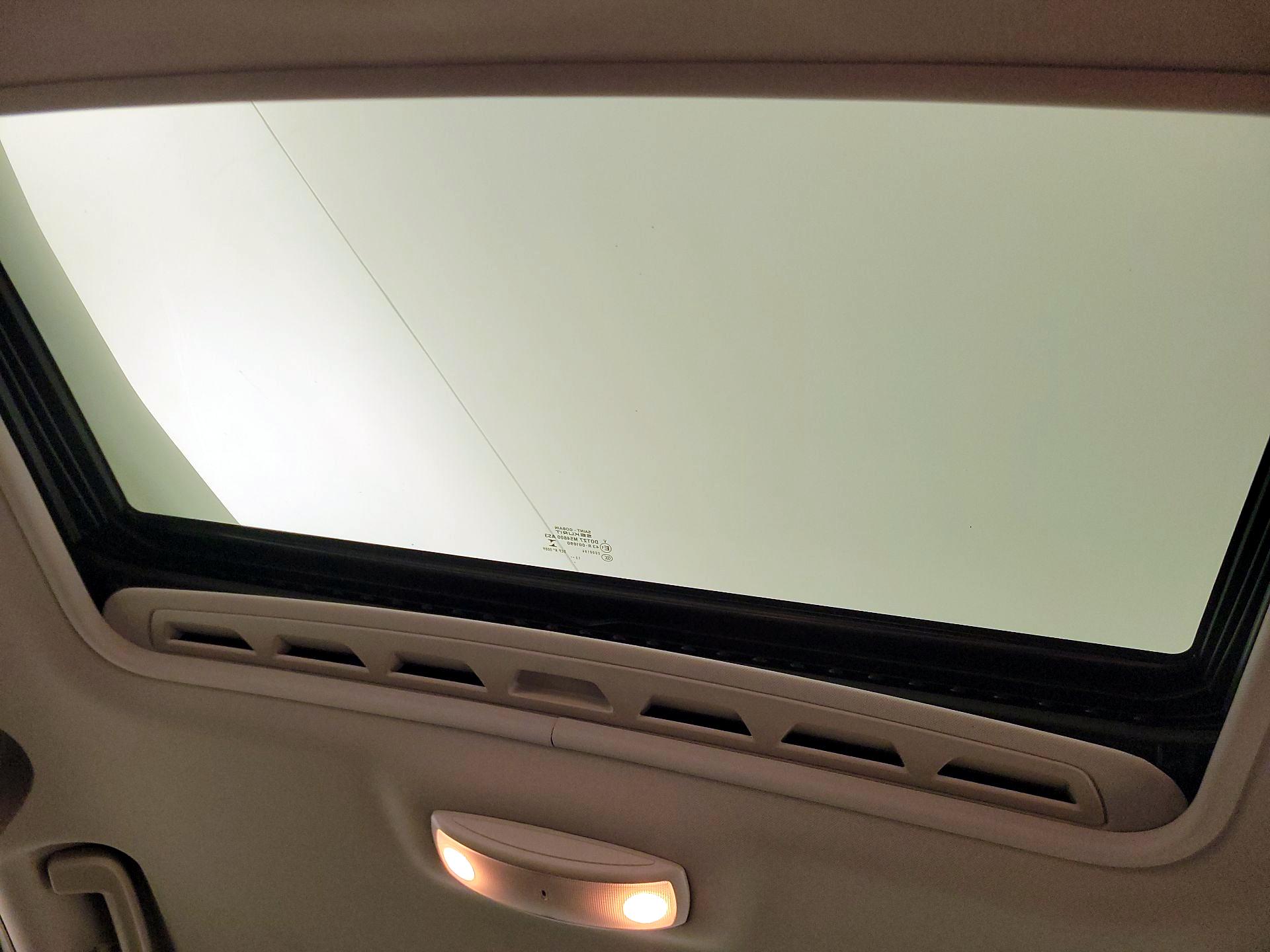 Thumbnail: 2015 Volvo S60 - 18