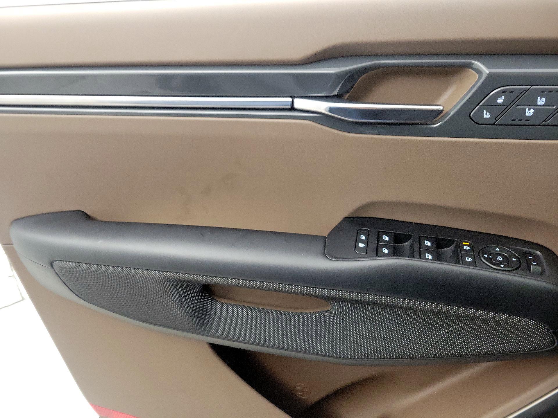 Thumbnail: 2024 Kia EV9 - 12