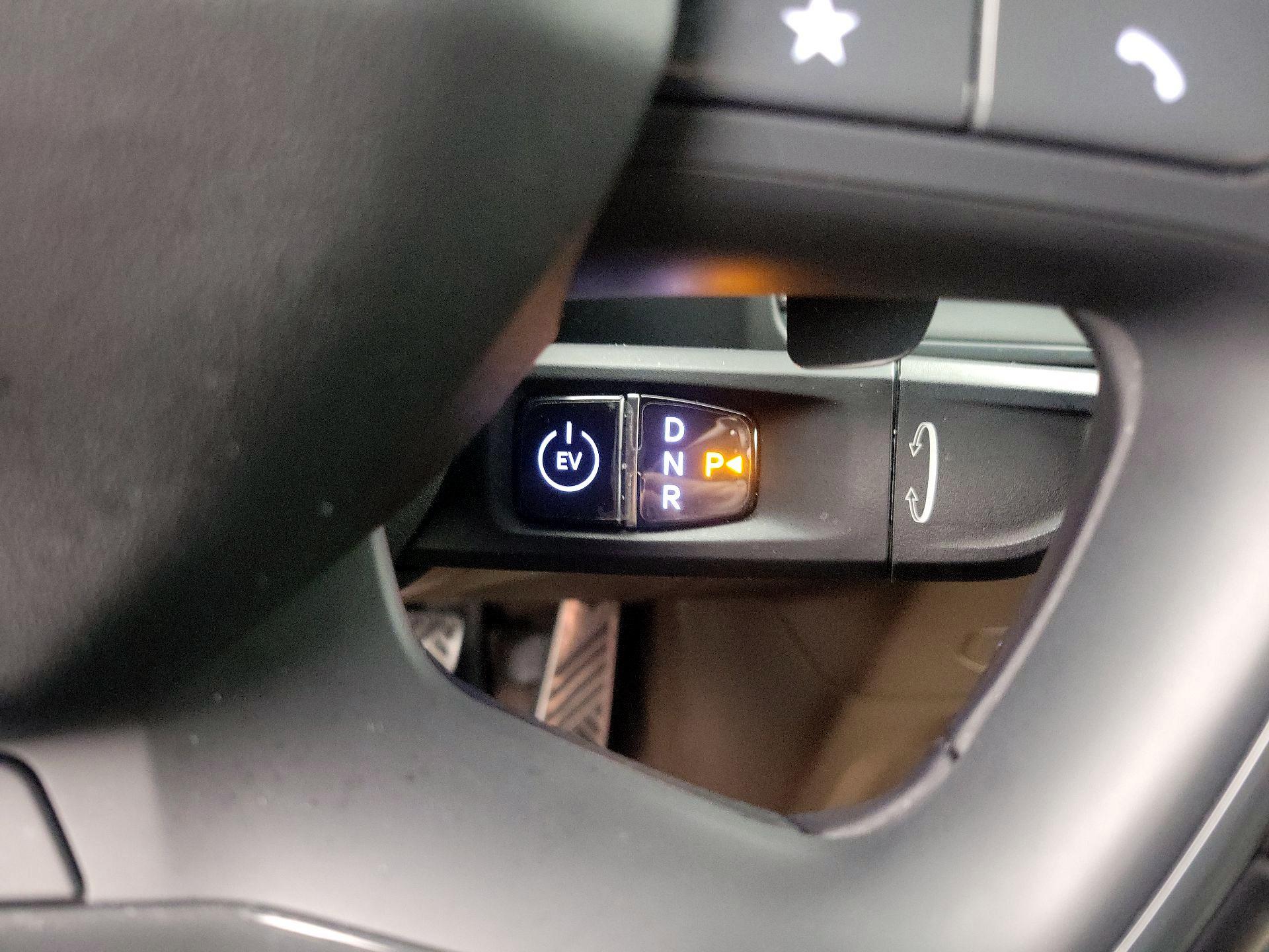 Thumbnail: 2024 Kia EV9 - 18