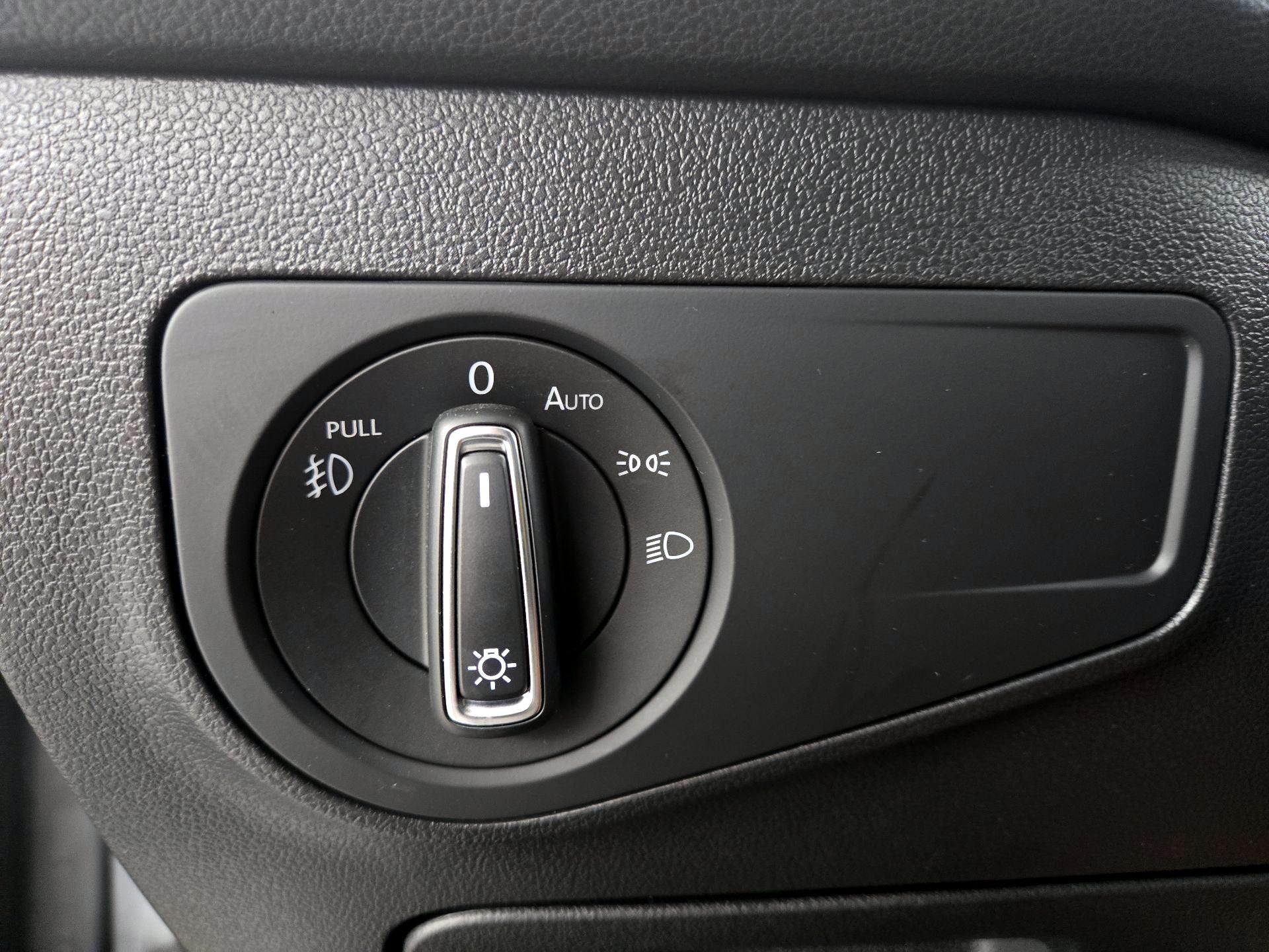 Thumbnail: 2021 Volkswagen Tiguan - 13