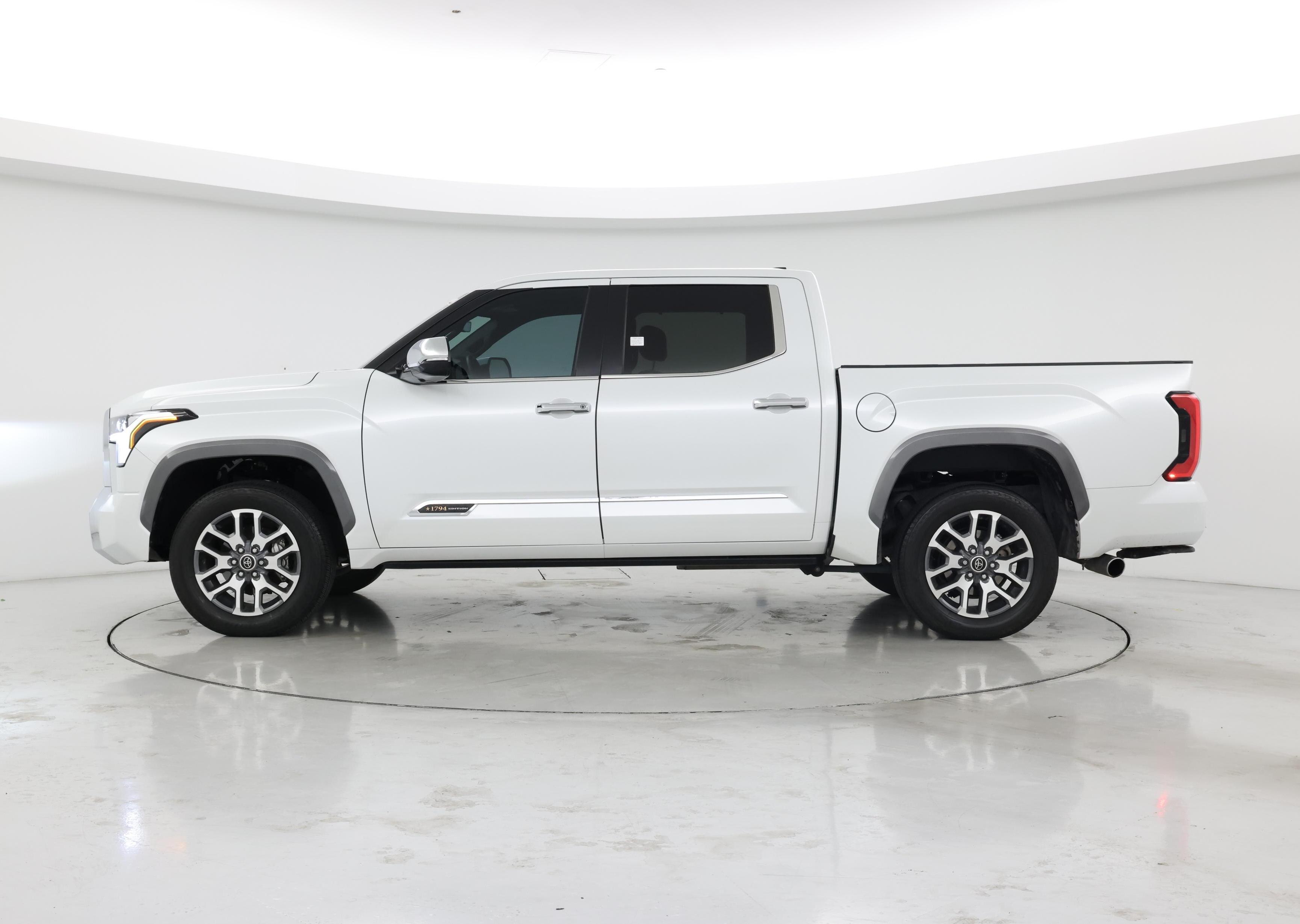 Thumbnail: 2024 Toyota Tundra - 3