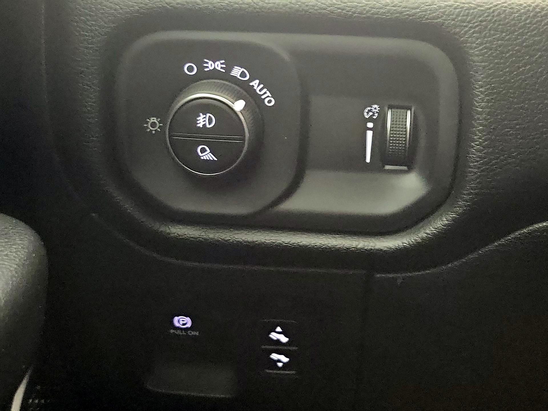 Thumbnail: 2021 RAM 1500 - 13