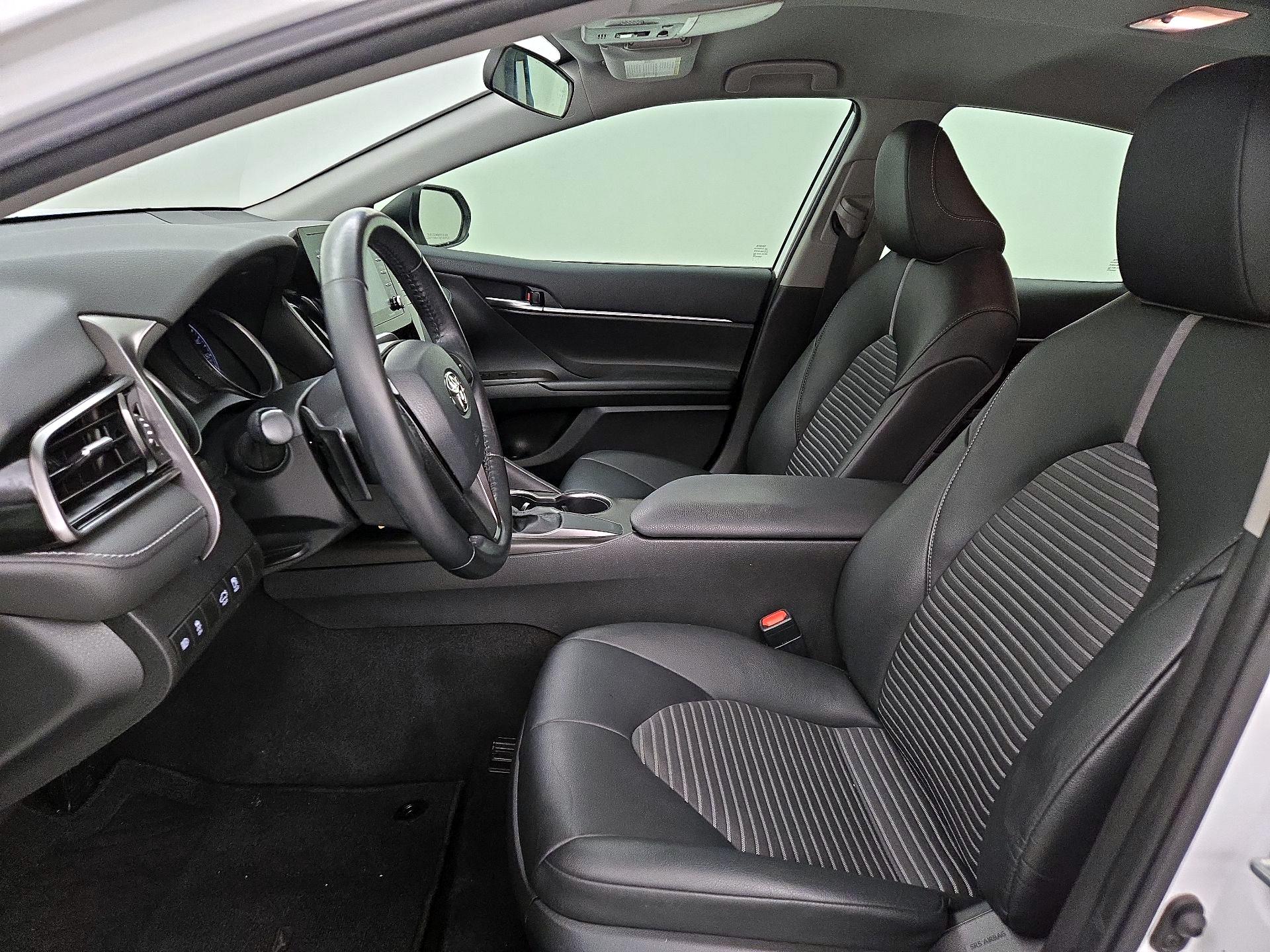 Thumbnail: 2021 Toyota Camry - 11