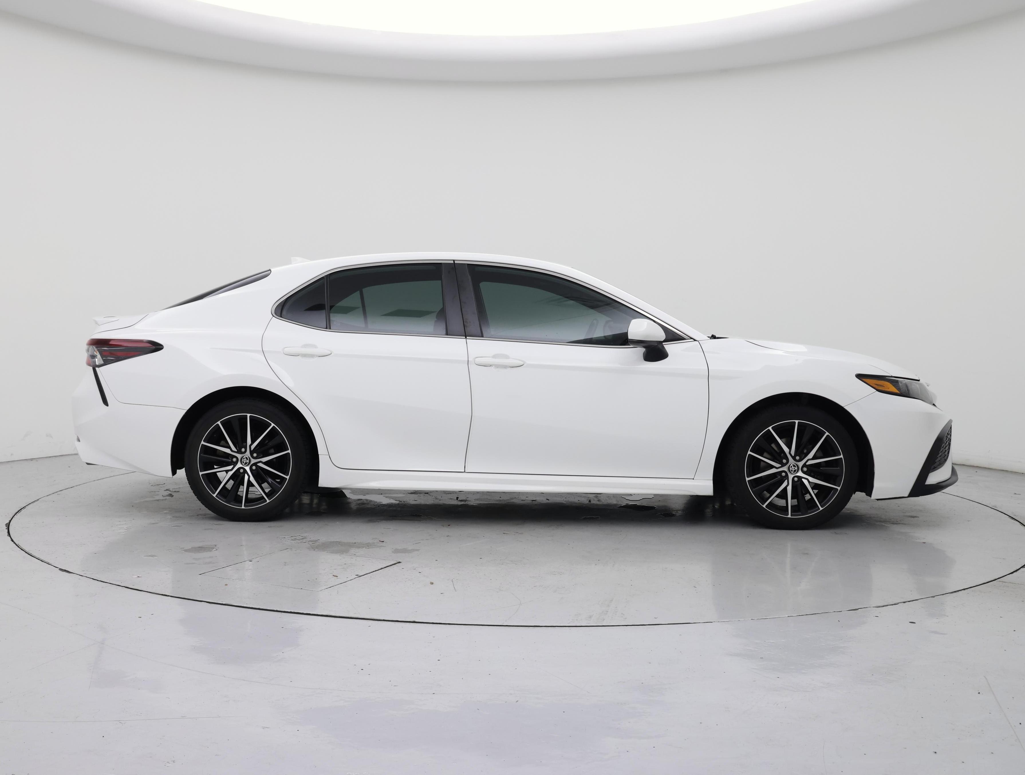 Thumbnail: 2021 Toyota Camry - 7