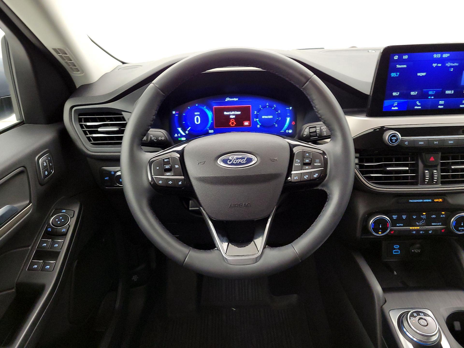 Thumbnail: 2022 Ford Escape - 10