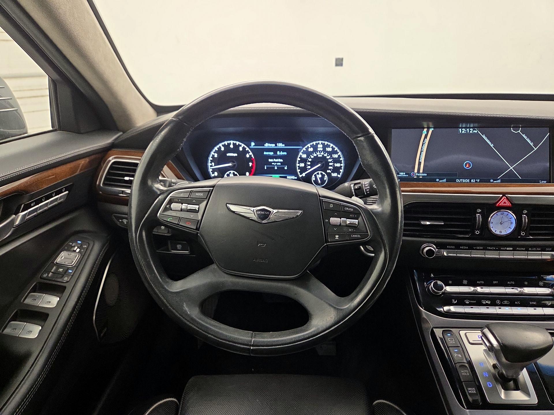 Thumbnail: 2017 Genesis G90 - 10
