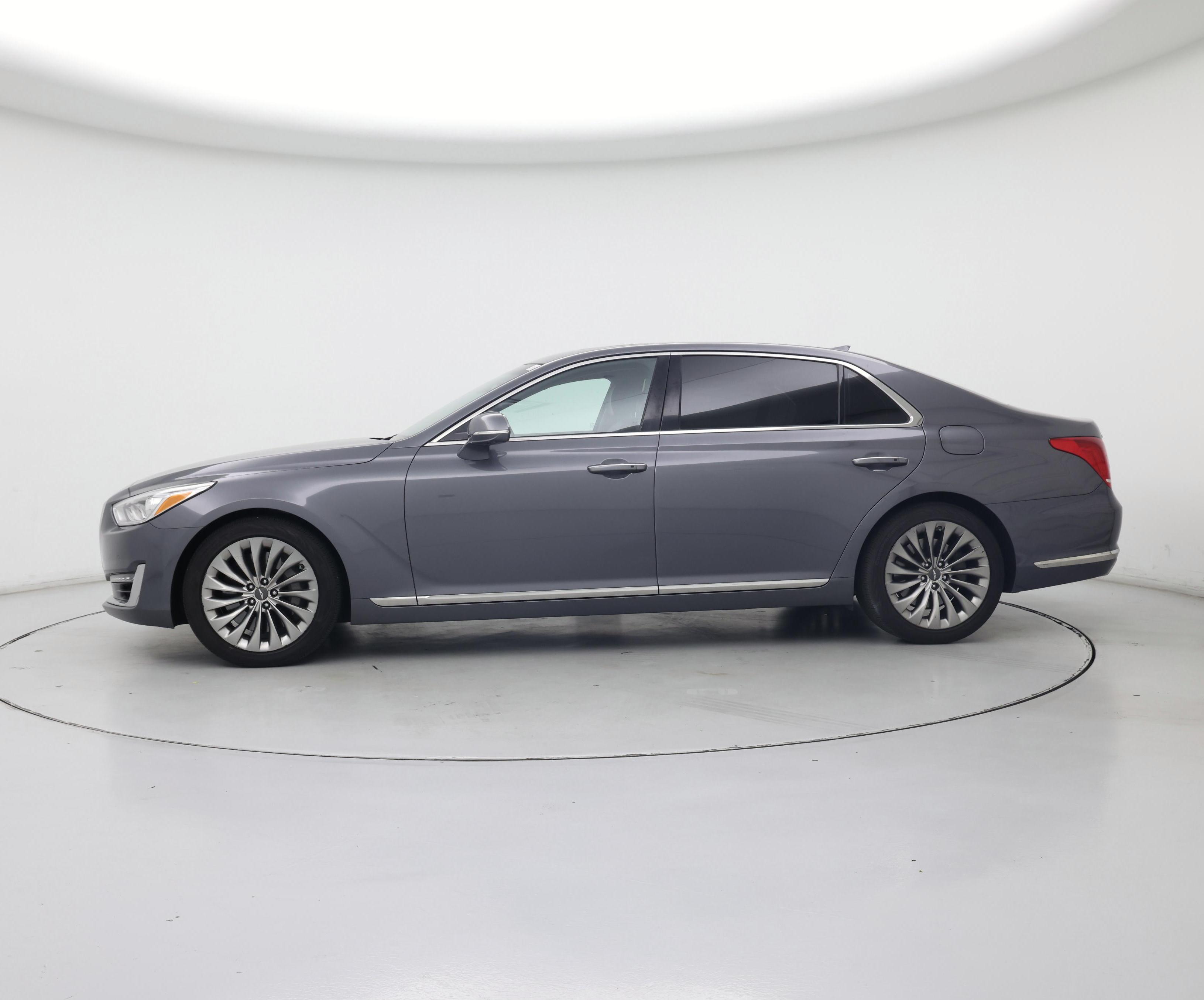 Thumbnail: 2017 Genesis G90 - 3