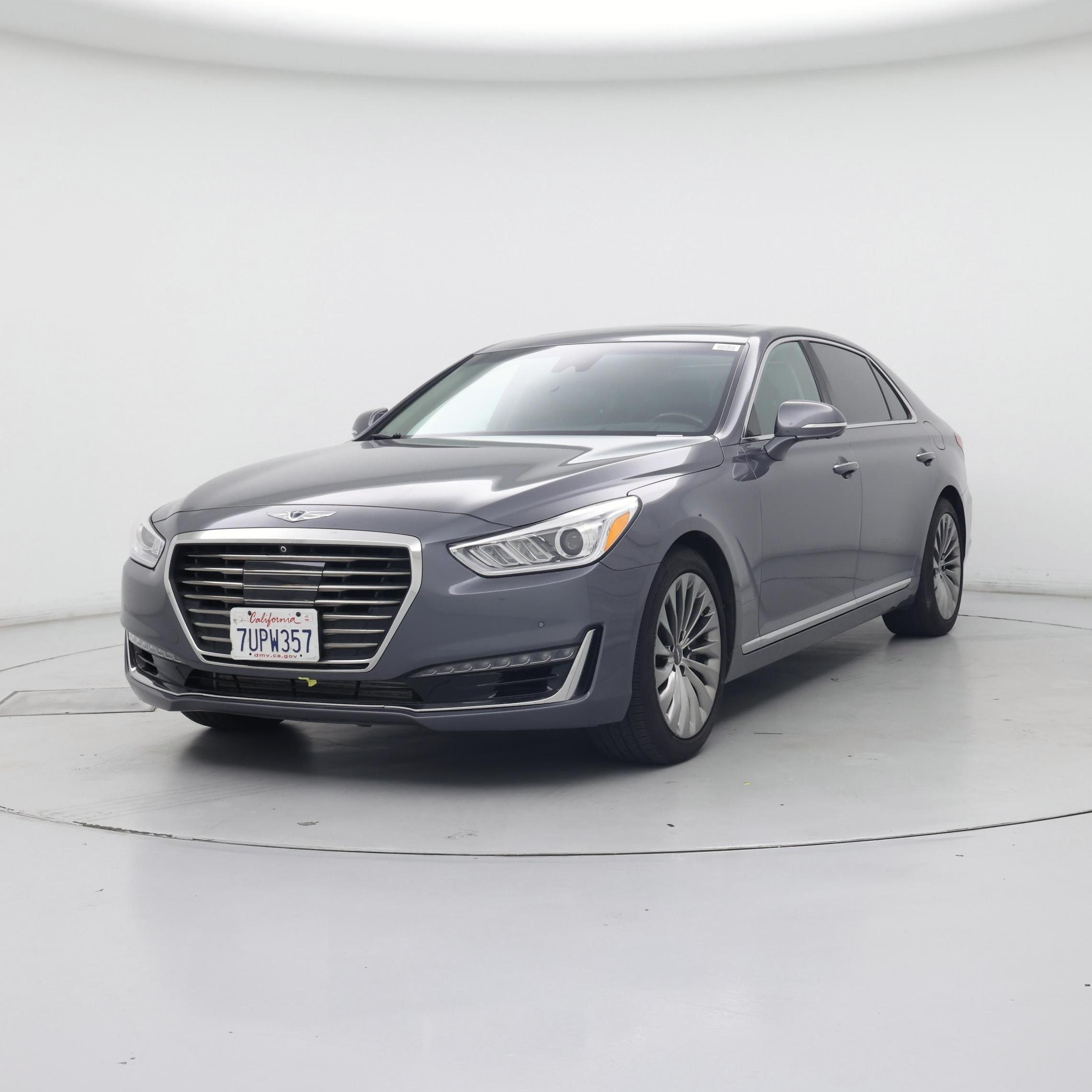 Thumbnail: 2017 Genesis G90 - 4