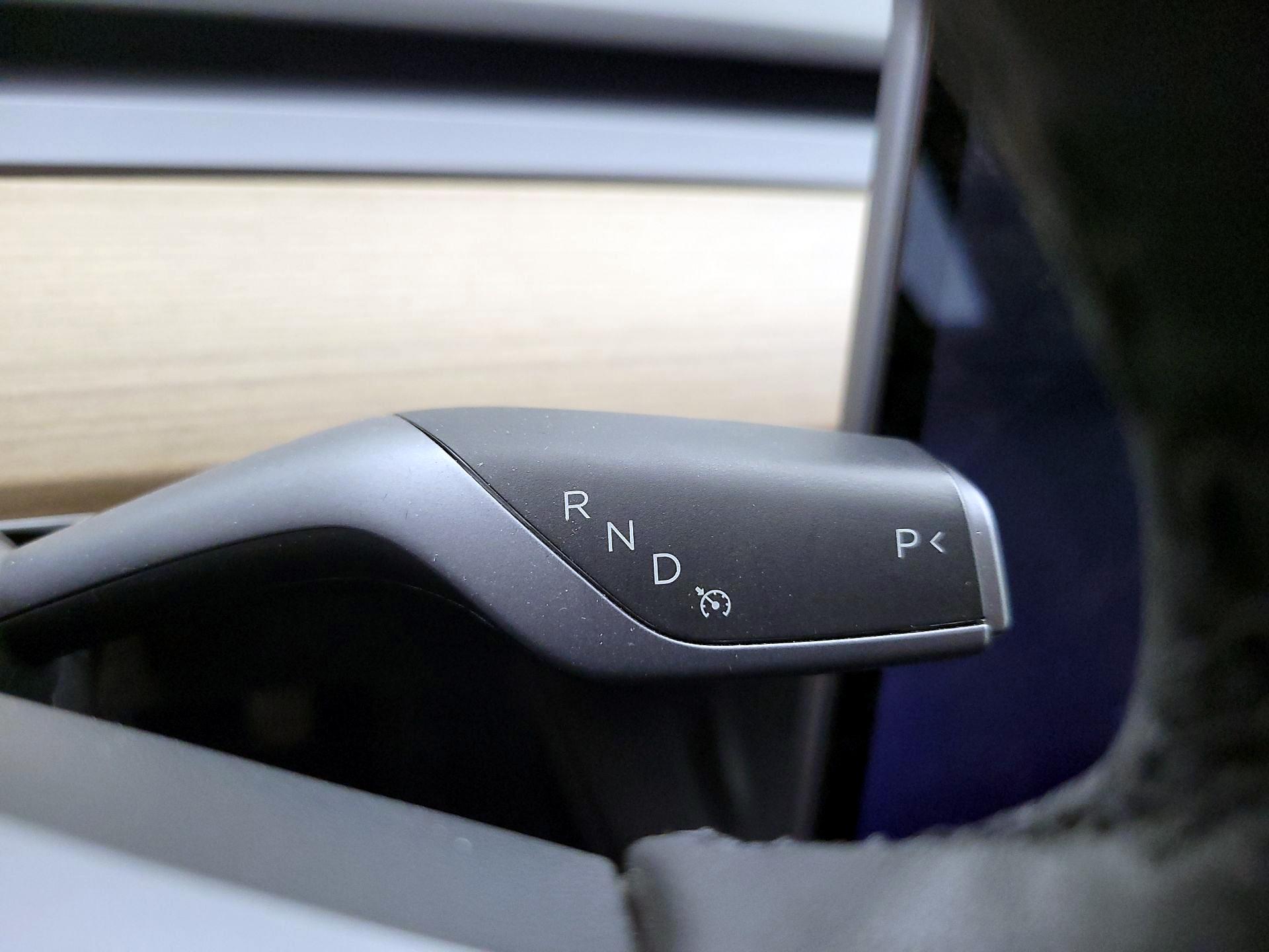 Thumbnail: 2022 Tesla Model 3 - 17