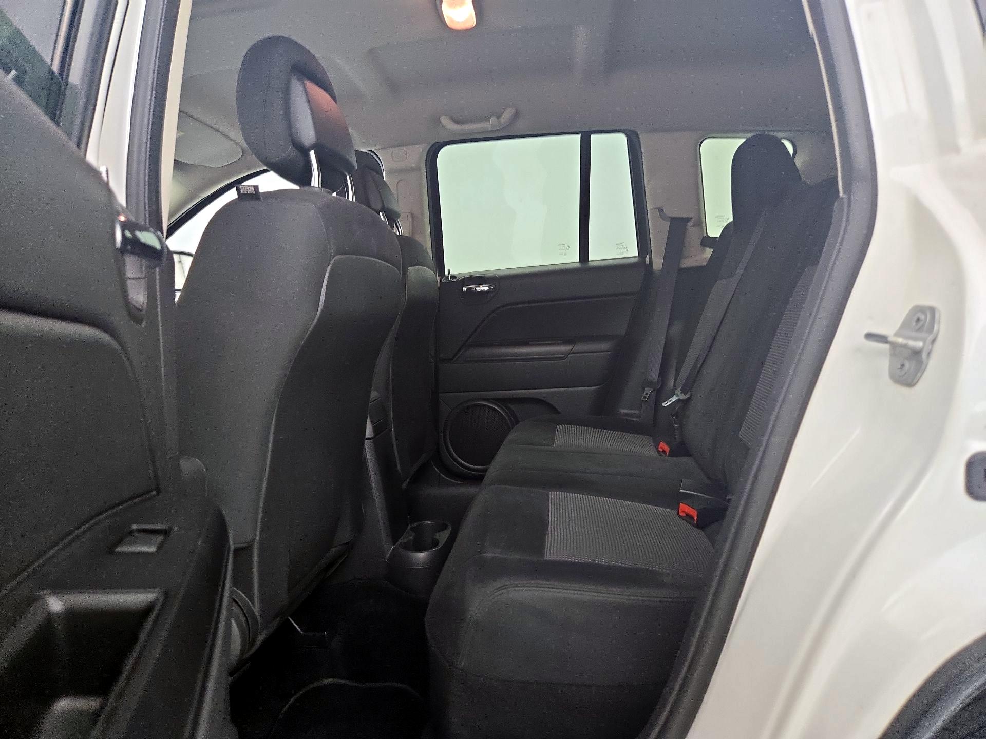 Thumbnail: 2014 Jeep Compass - 17