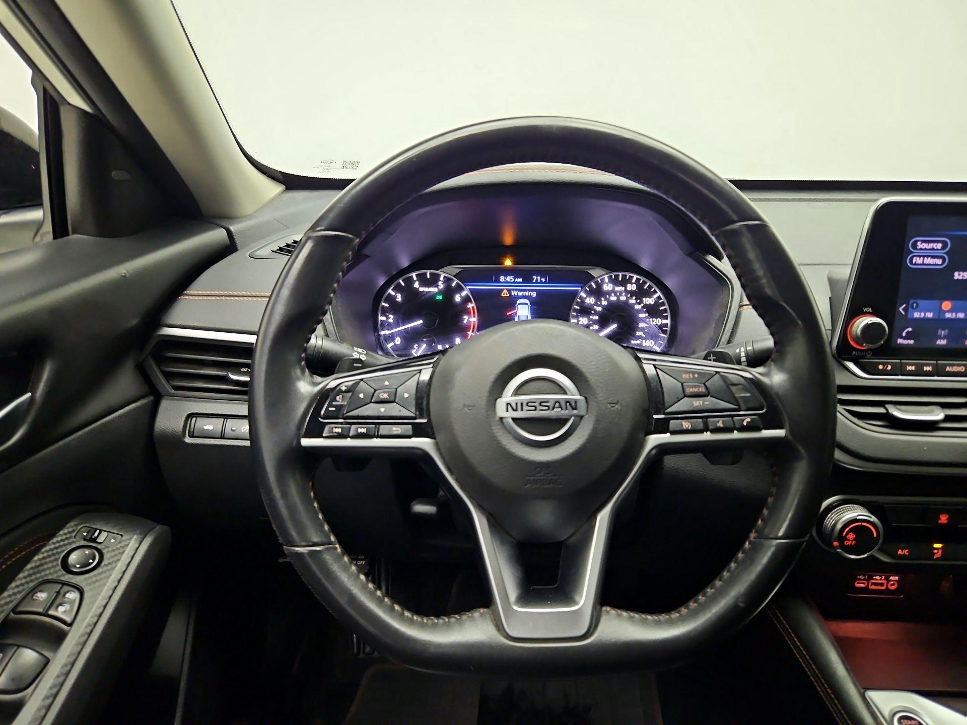 Thumbnail: 2020 Nissan Altima - 10