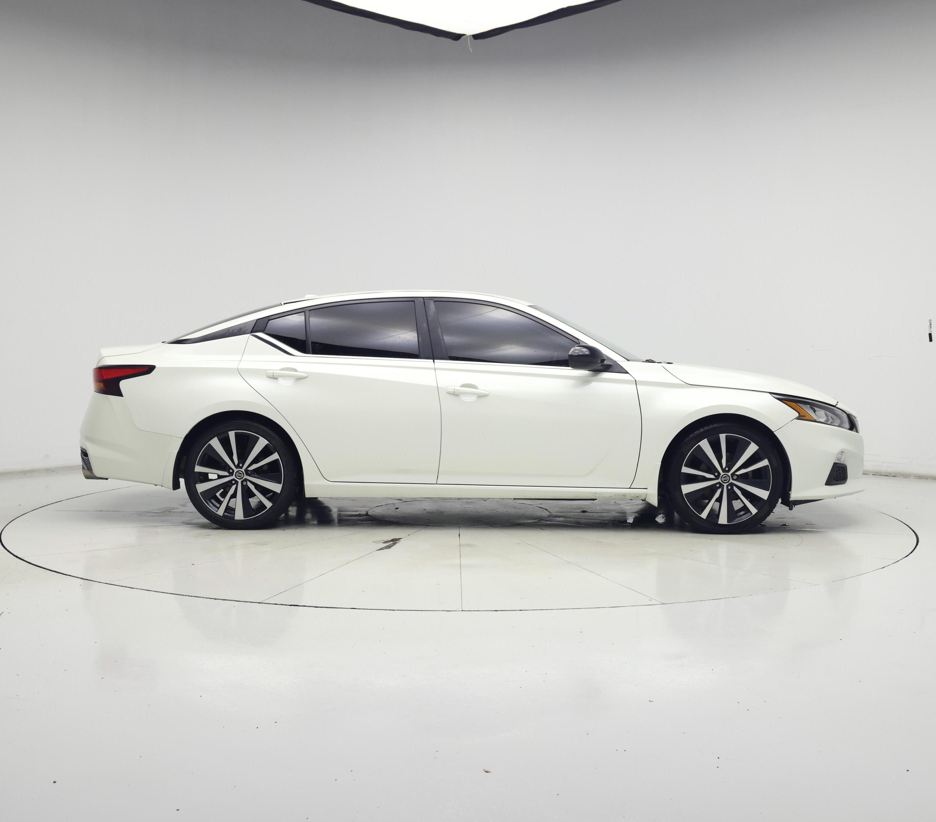 Thumbnail: 2020 Nissan Altima - 7