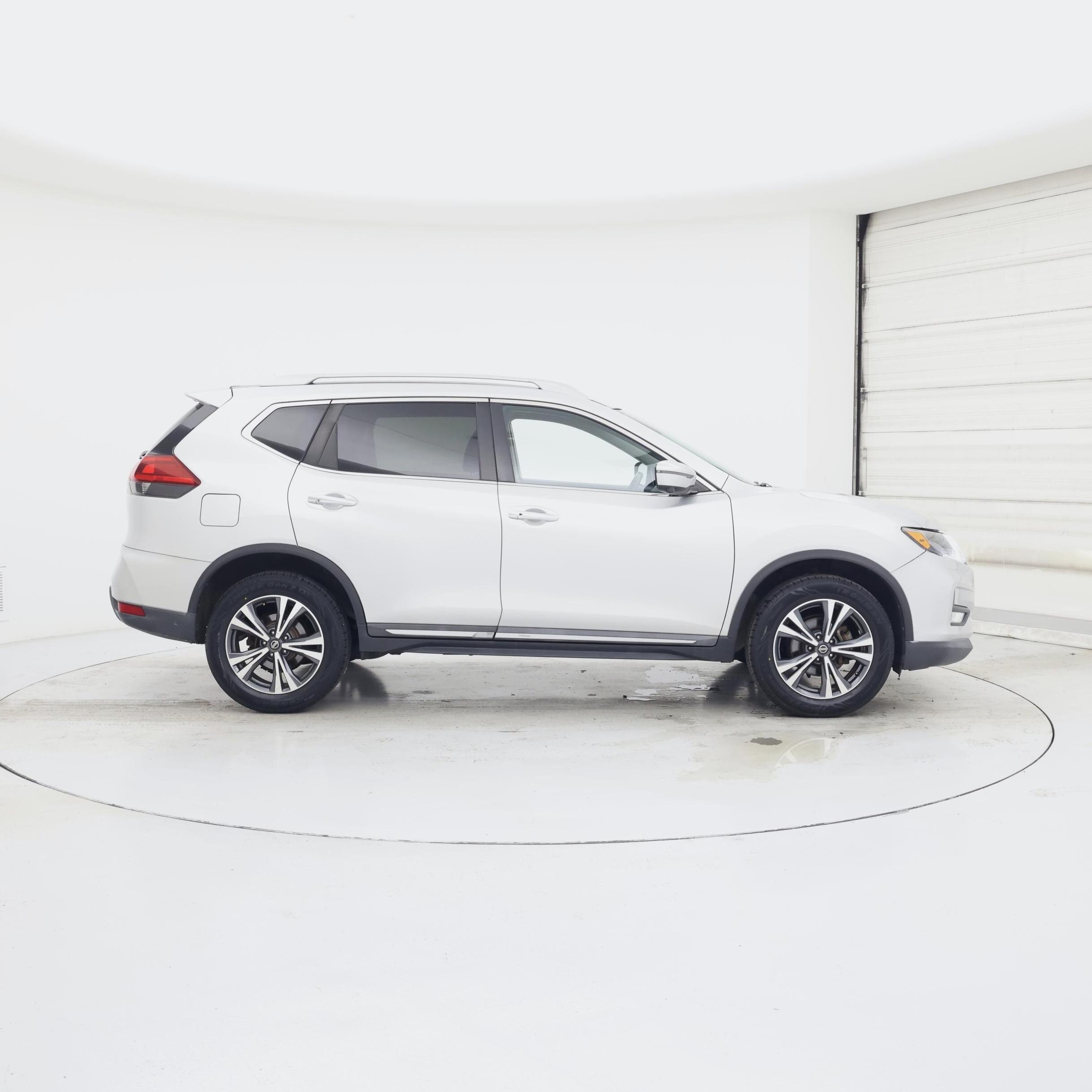 Thumbnail: 2018 Nissan Rogue - 7
