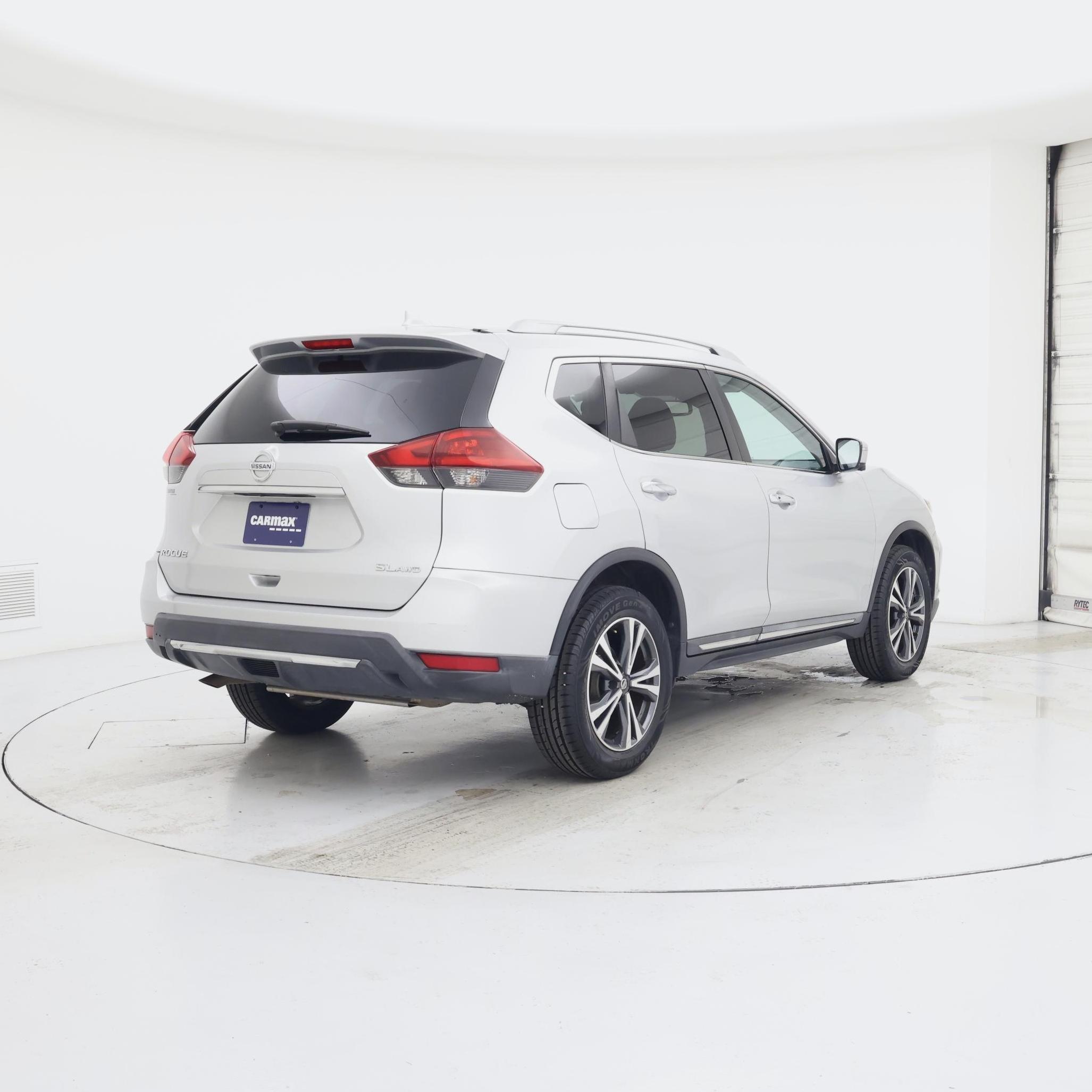 Thumbnail: 2018 Nissan Rogue - 8