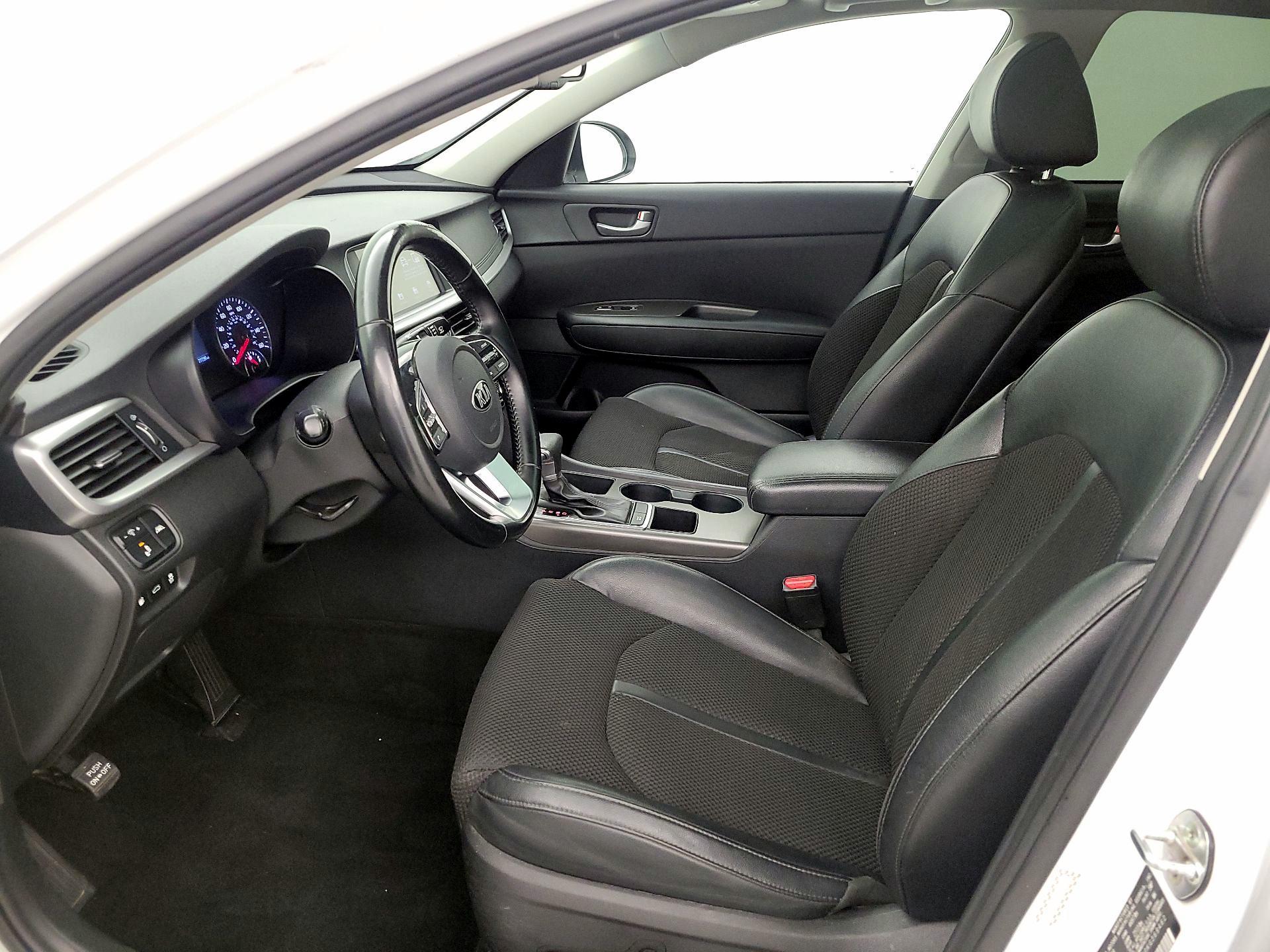 Thumbnail: 2019 Kia Optima - 11
