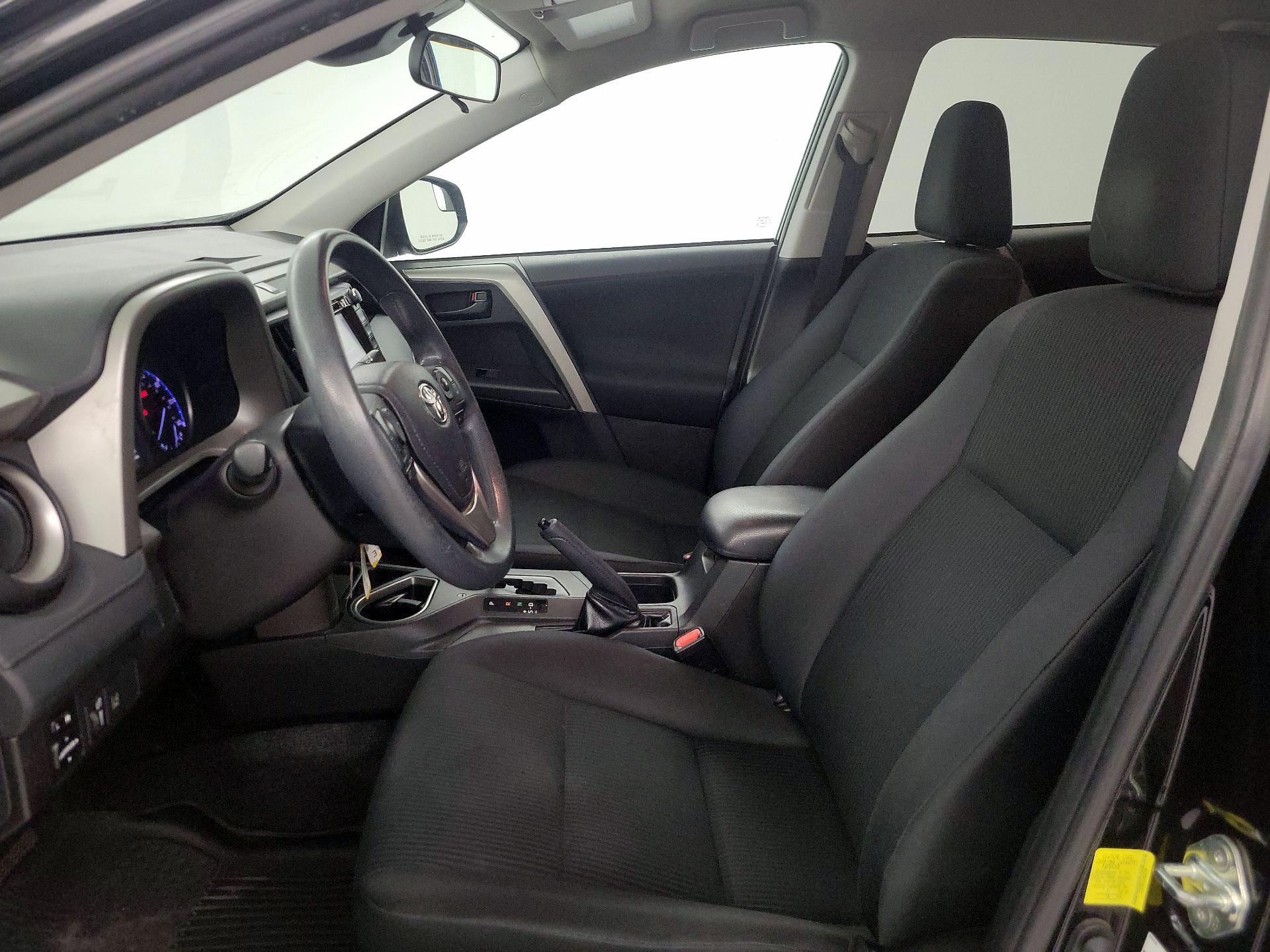 Thumbnail: 2018 Toyota RAV4 - 11
