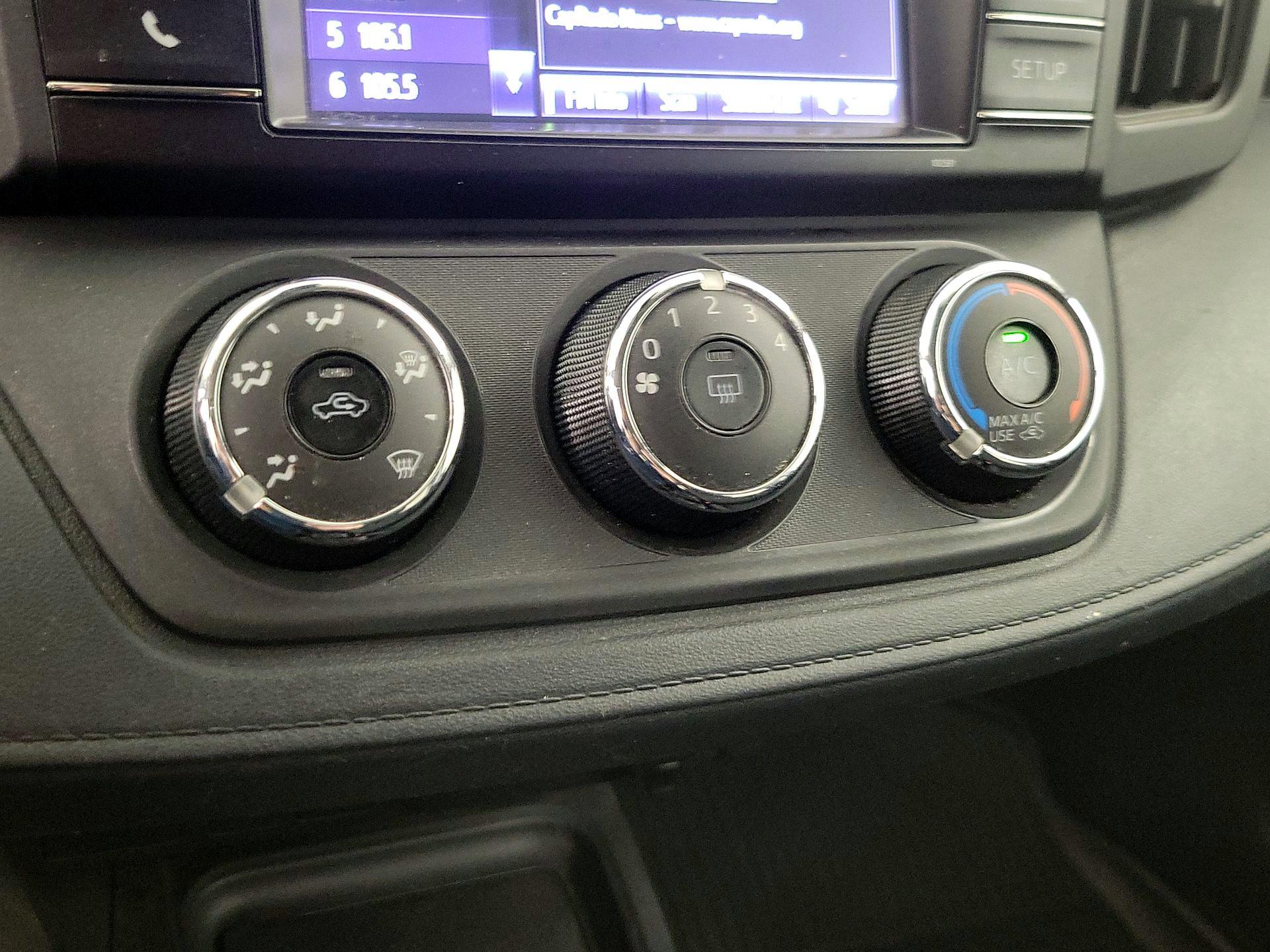Thumbnail: 2018 Toyota RAV4 - 16