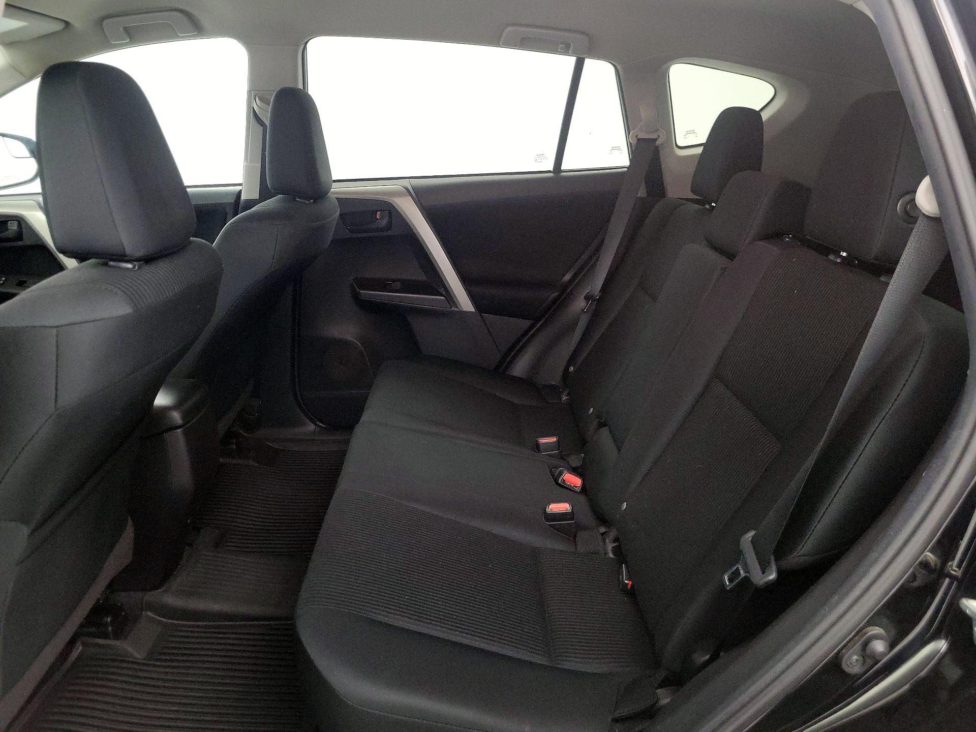 Thumbnail: 2018 Toyota RAV4 - 19
