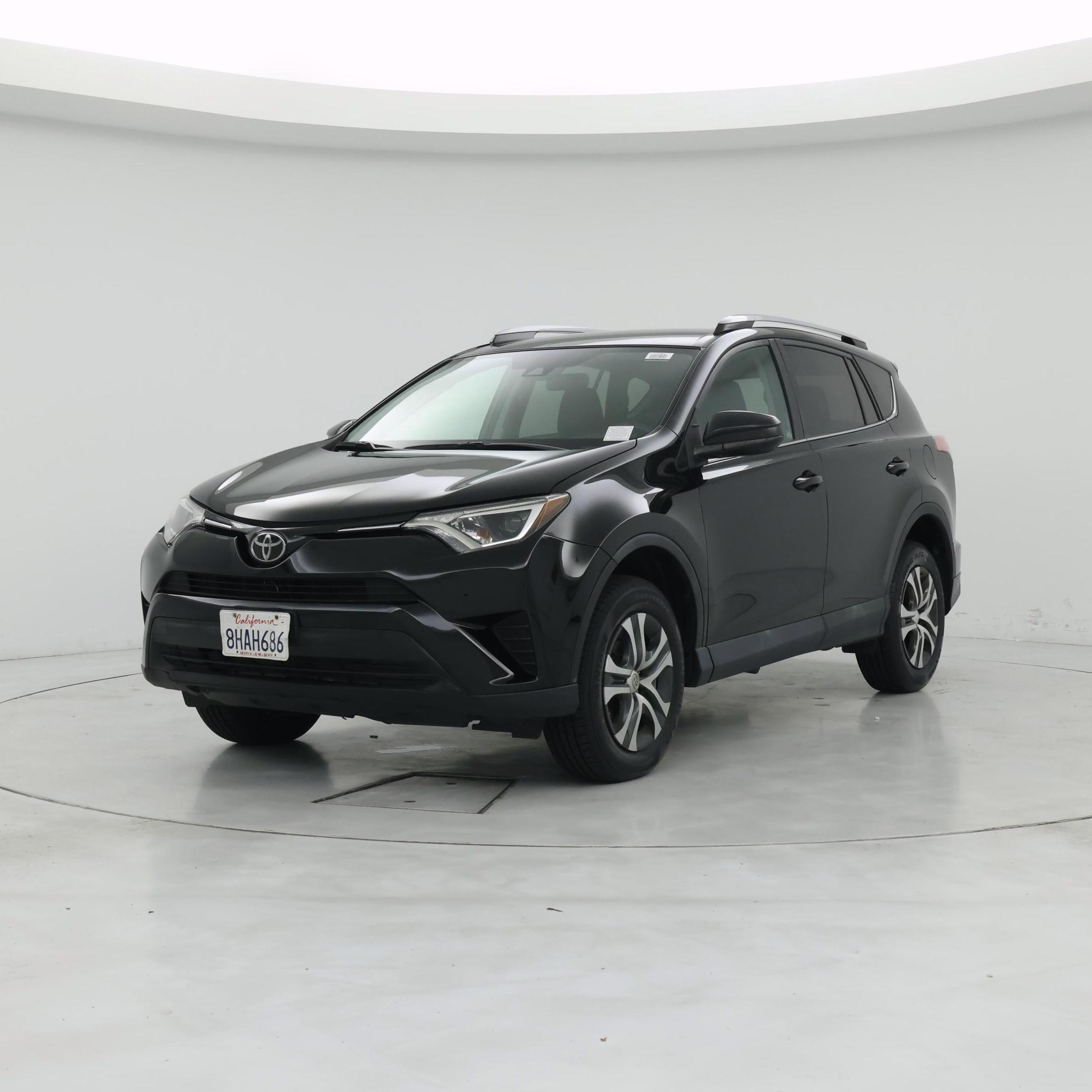 Thumbnail: 2018 Toyota RAV4 - 4