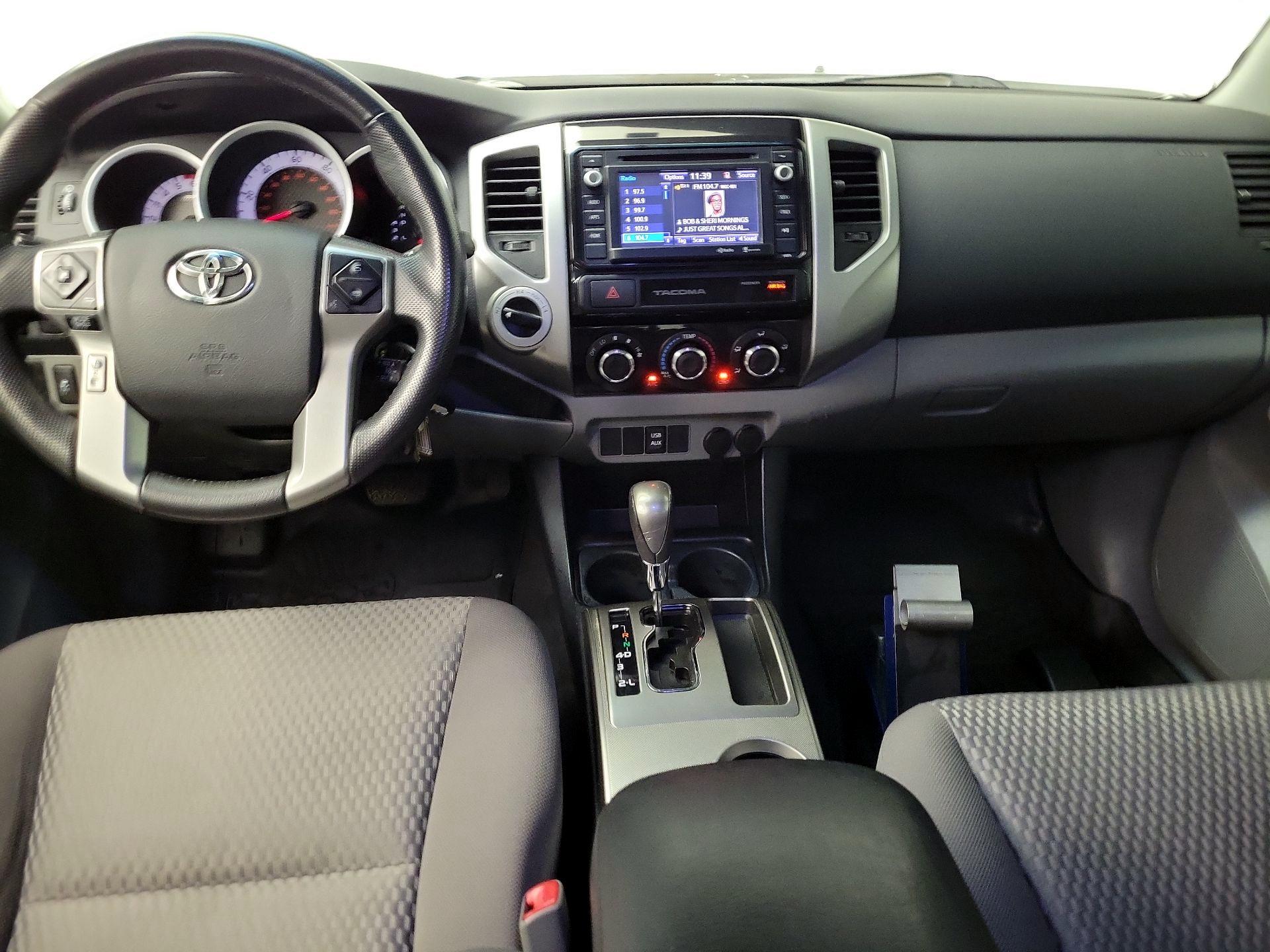 Thumbnail: 2015 Toyota Tacoma - 9