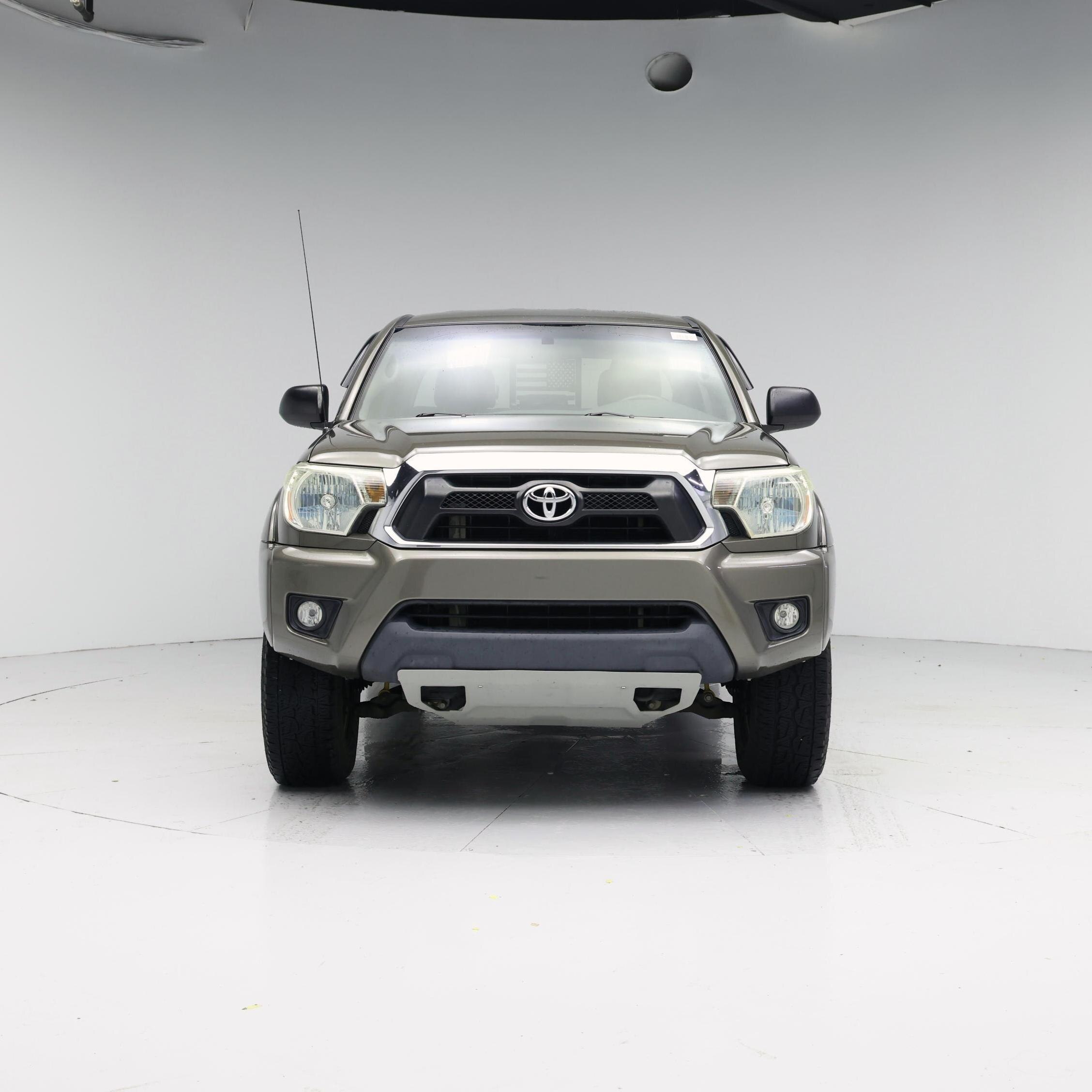 Thumbnail: 2015 Toyota Tacoma - 5