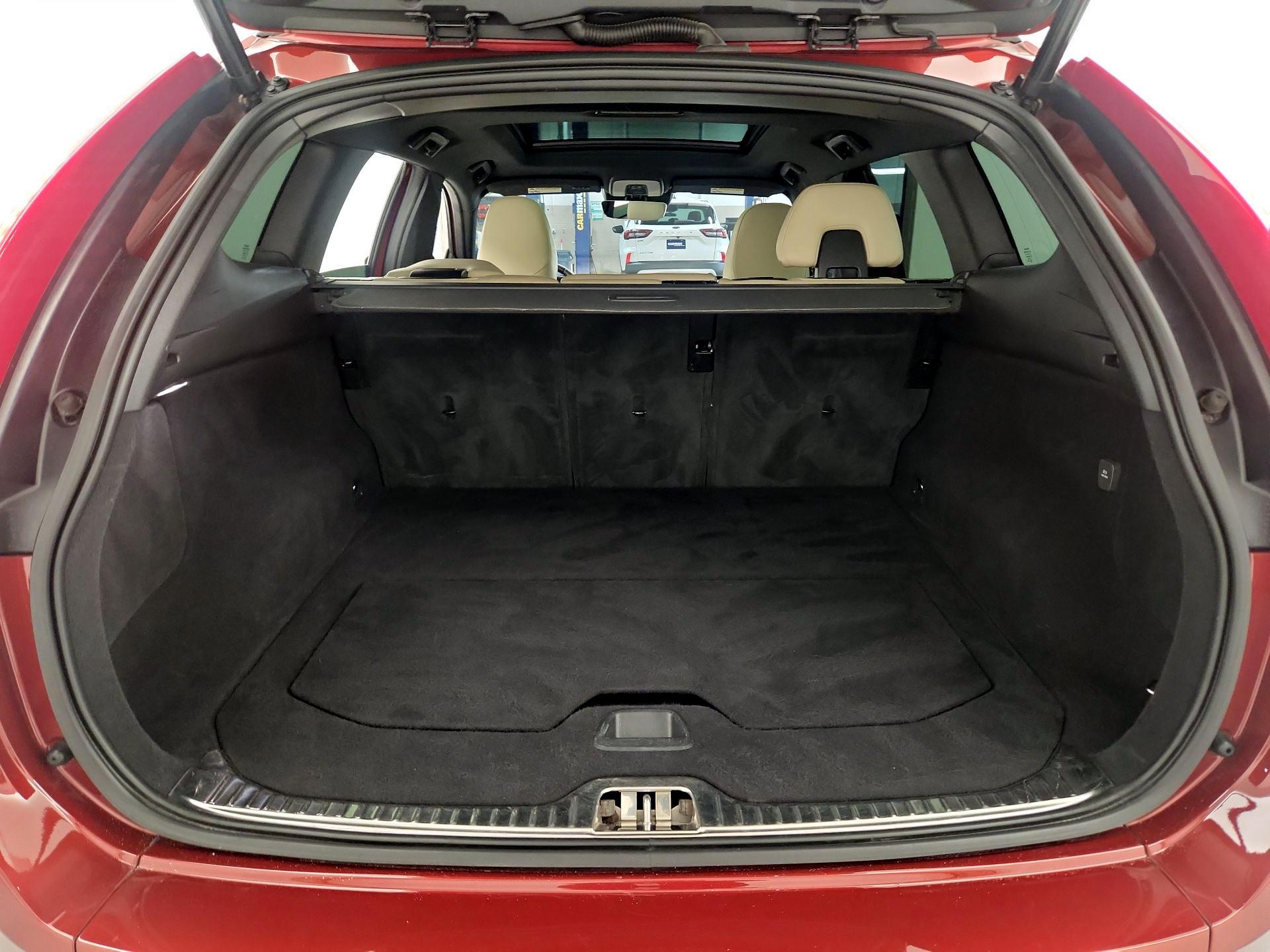 Thumbnail: 2016 Volvo XC60 - 20