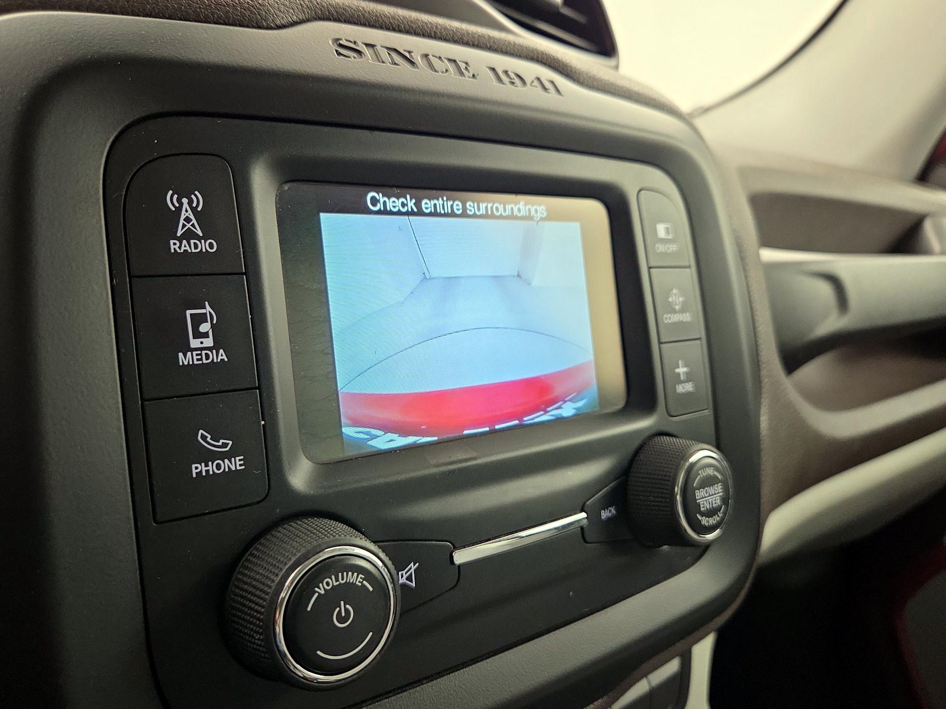 Thumbnail: 2015 Jeep Renegade - 14