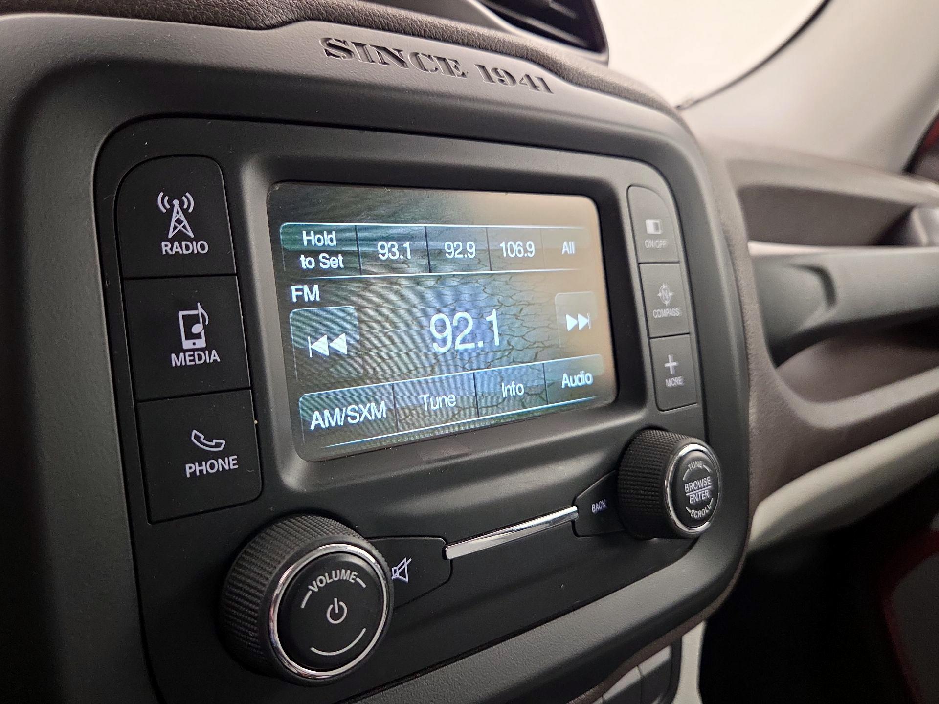 Thumbnail: 2015 Jeep Renegade - 15