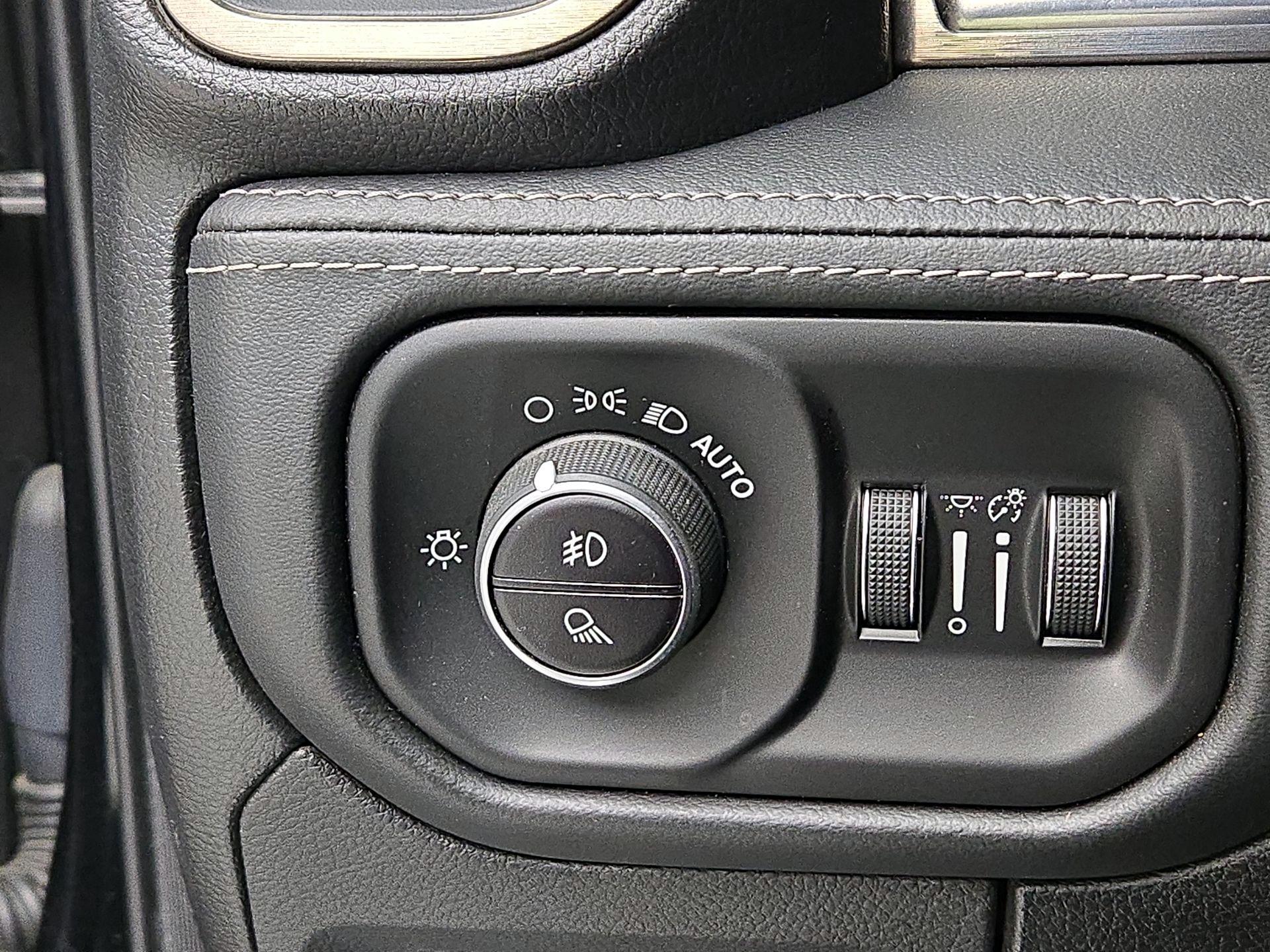 Thumbnail: 2019 RAM 1500 - 13