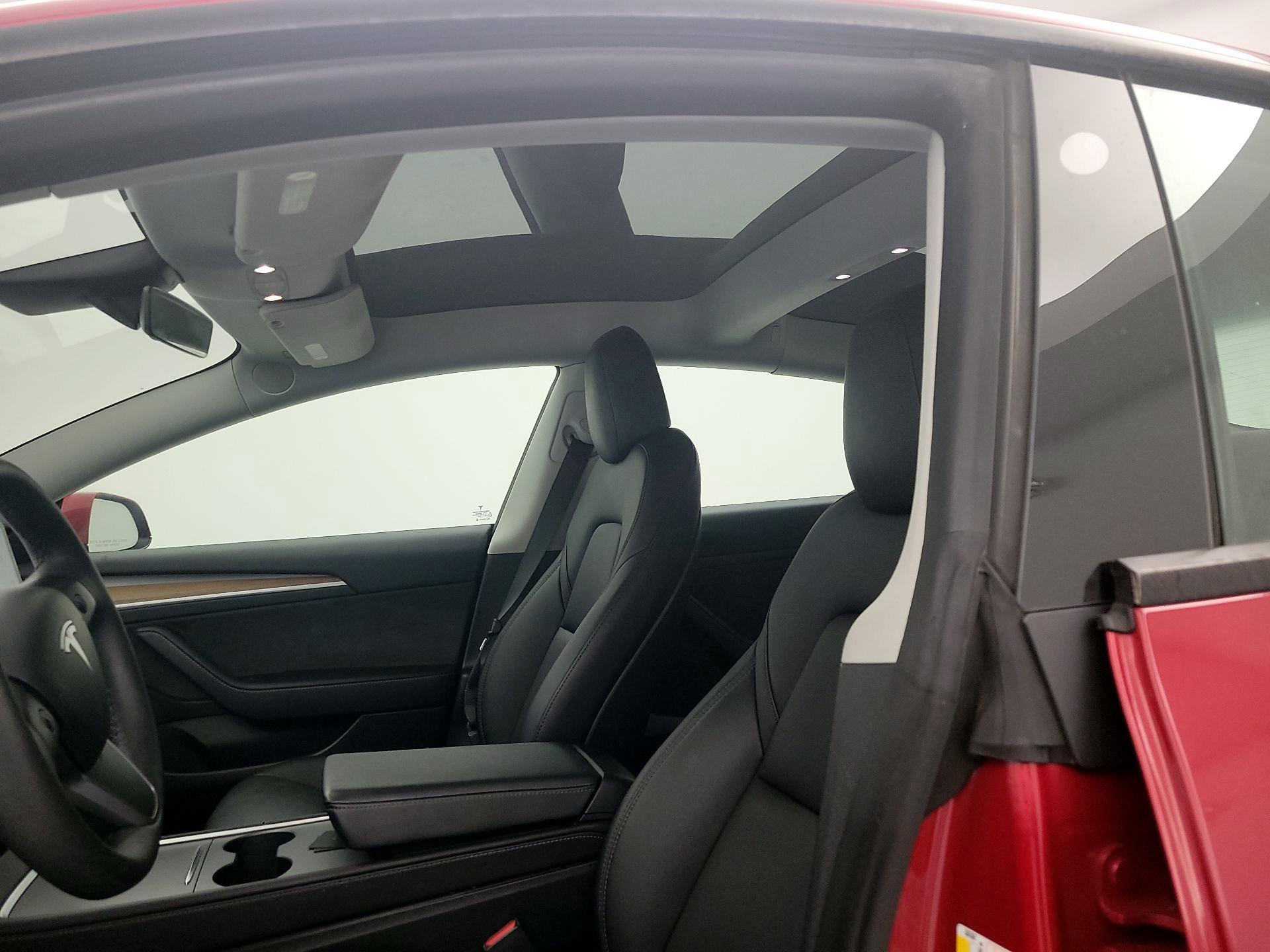 Thumbnail: 2022 Tesla Model 3 - 17