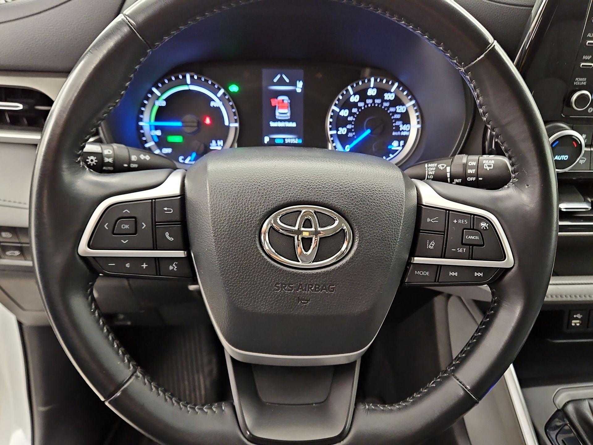 Thumbnail: 2022 Toyota Highlander - 10
