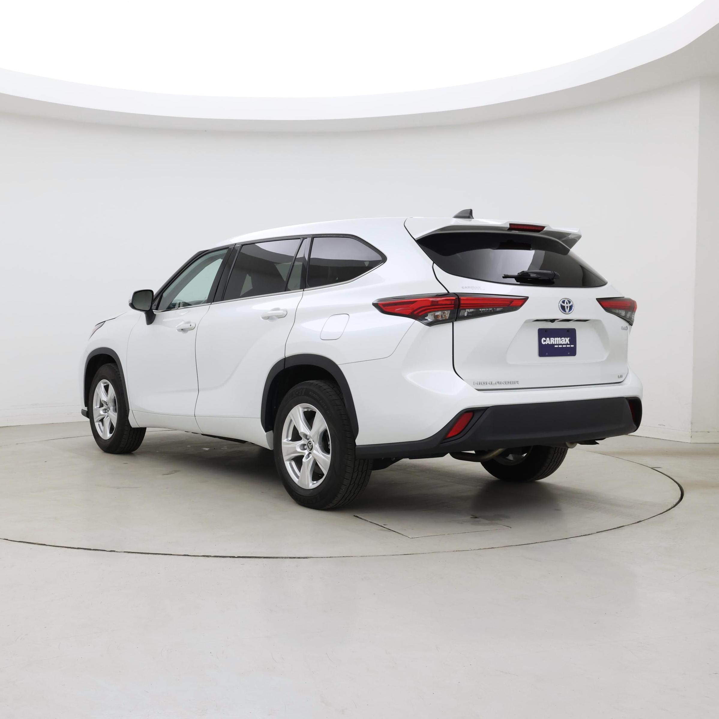 Thumbnail: 2022 Toyota Highlander - 2