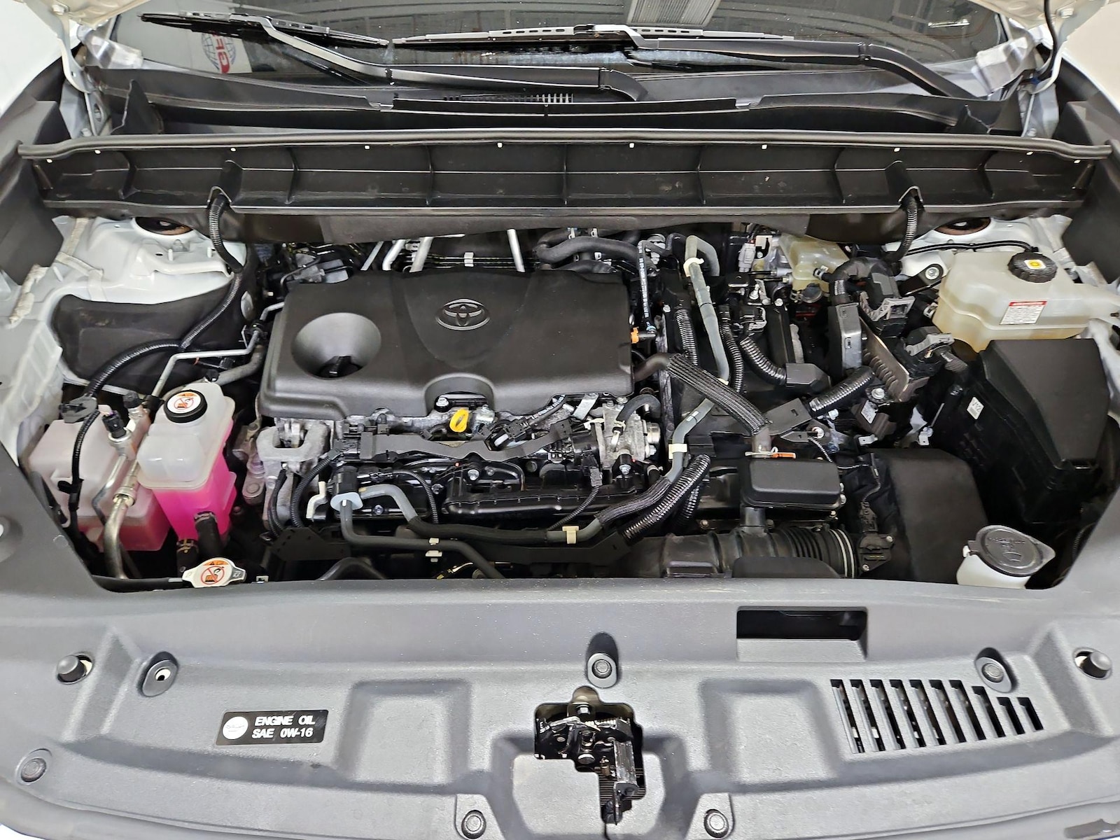 2022 Toyota Highlander LE - Photo 23