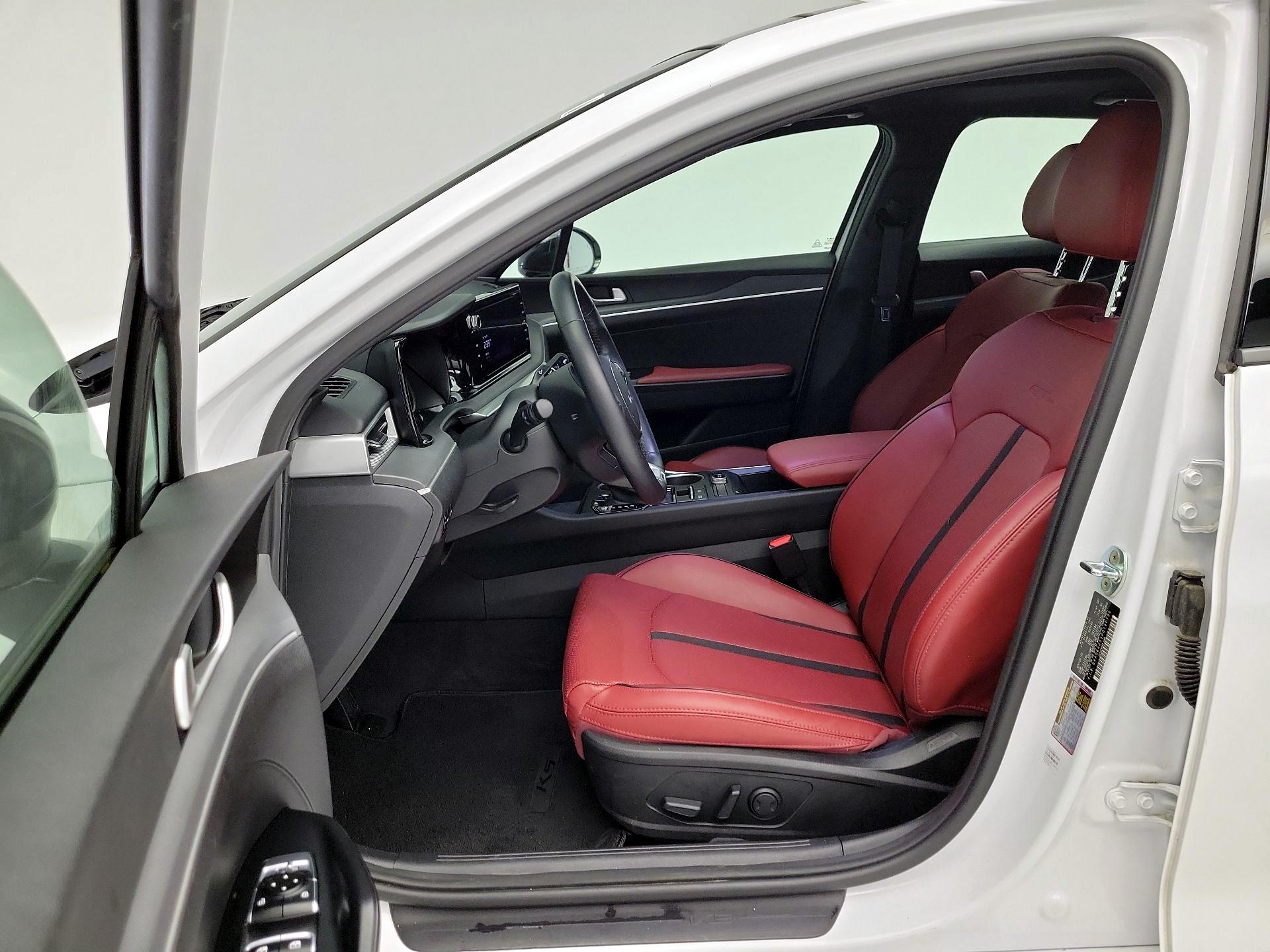 Thumbnail: 2023 Kia K5 - 11