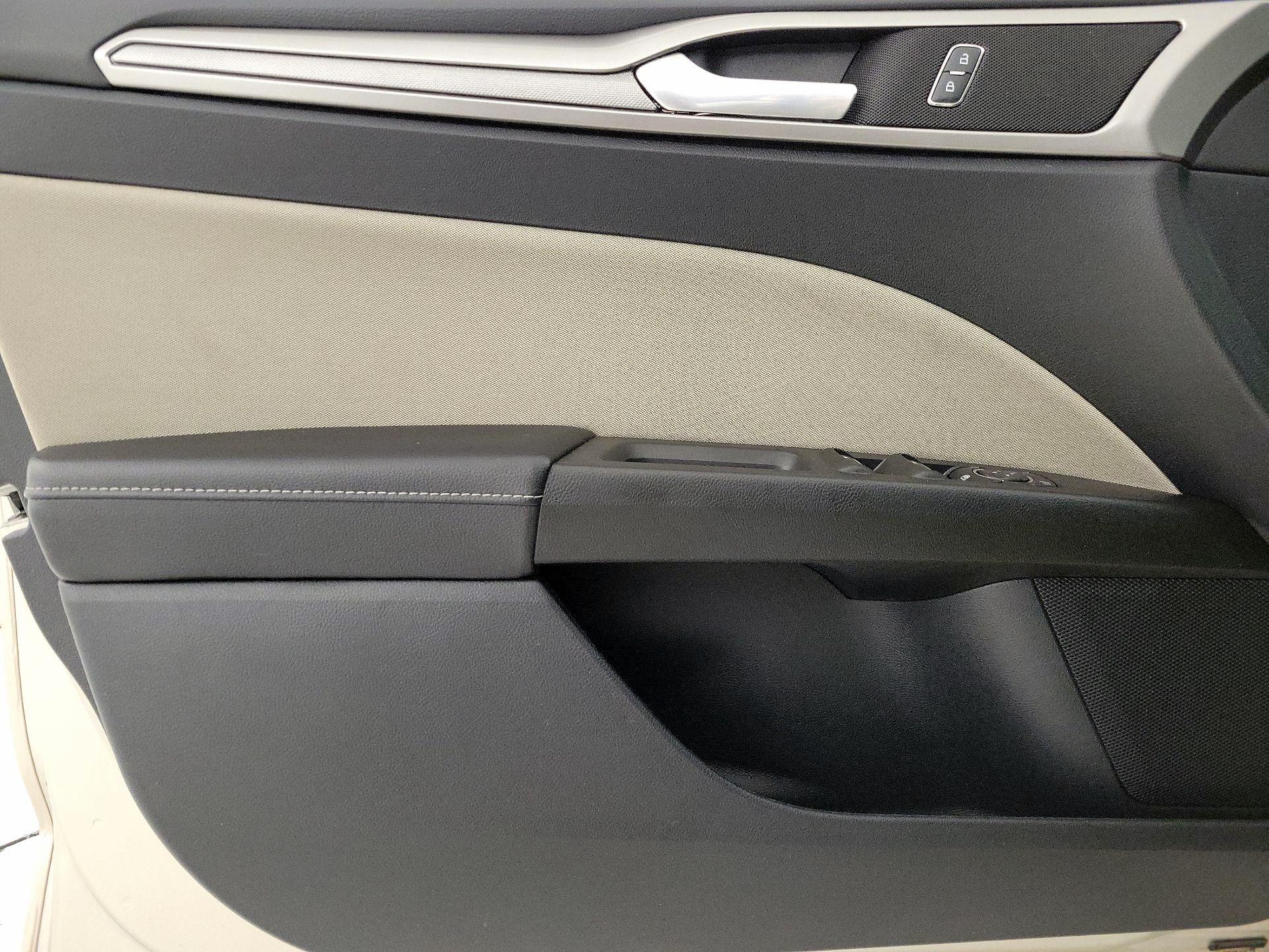 Thumbnail: 2019 Ford Fusion - 12