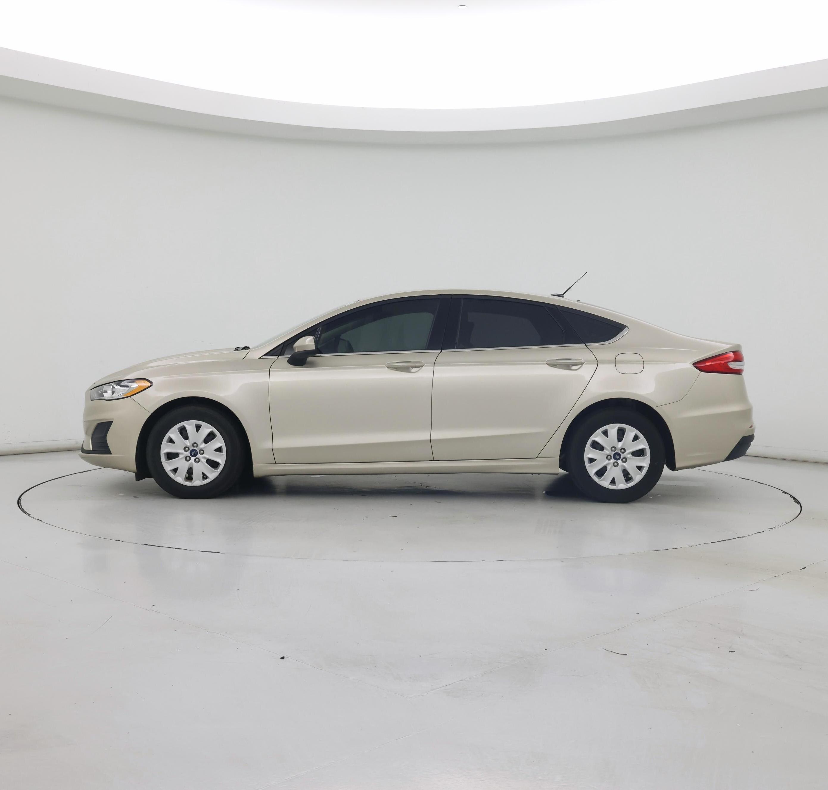 Thumbnail: 2019 Ford Fusion - 3