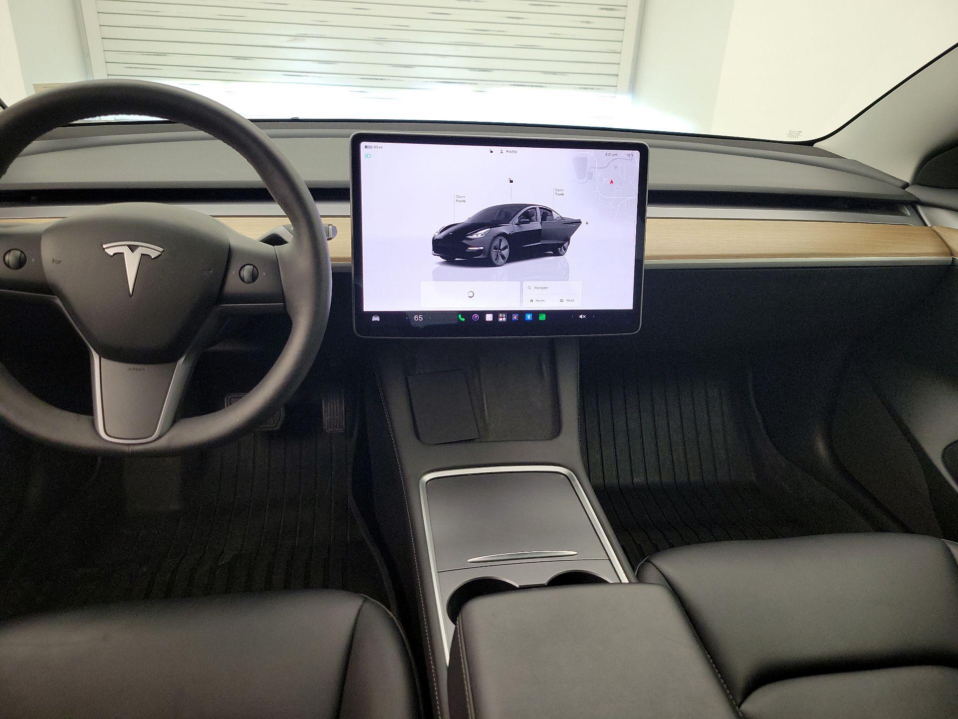 Thumbnail: 2023 Tesla Model 3 - 9