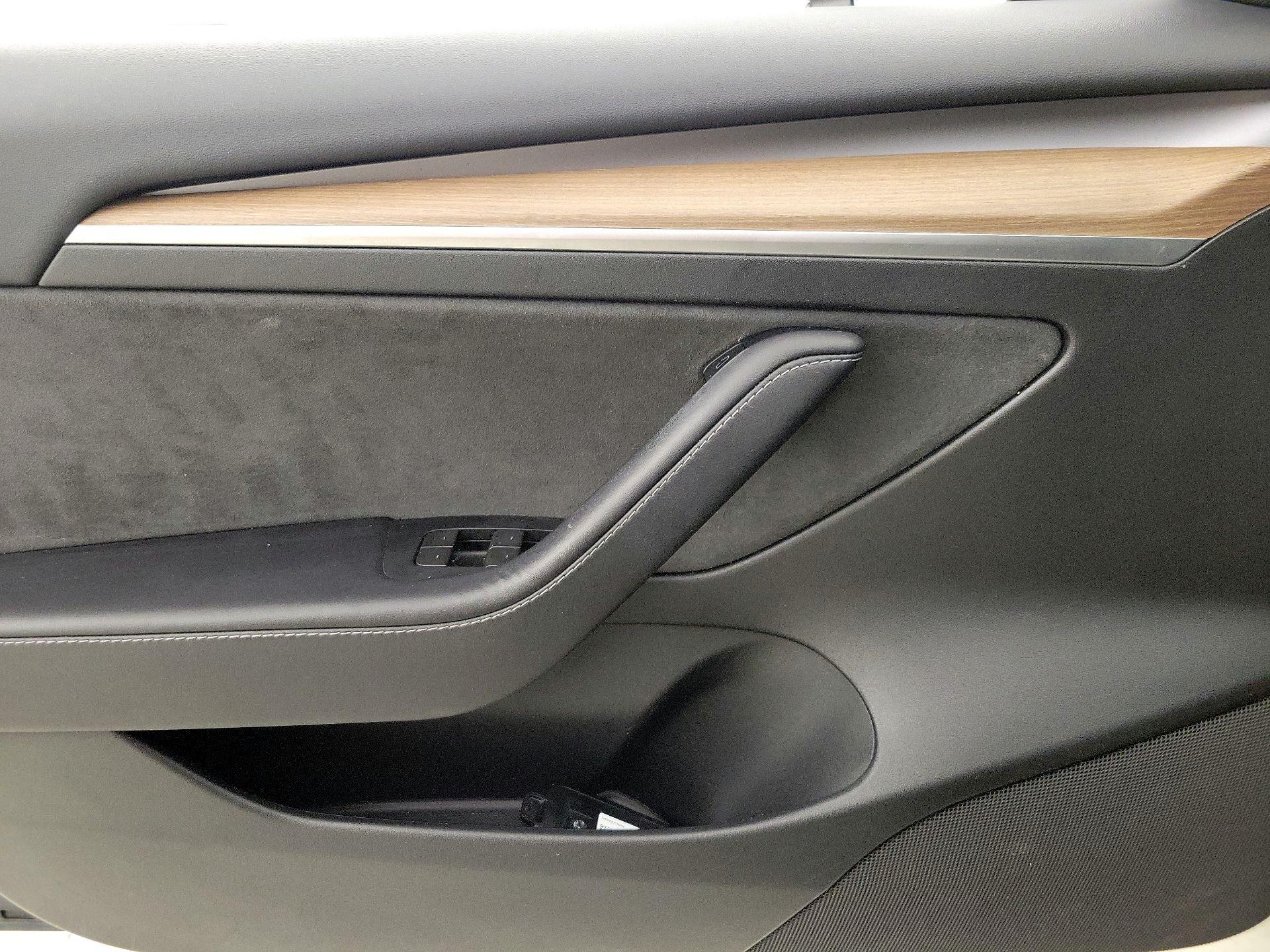 Thumbnail: 2023 Tesla Model 3 - 12