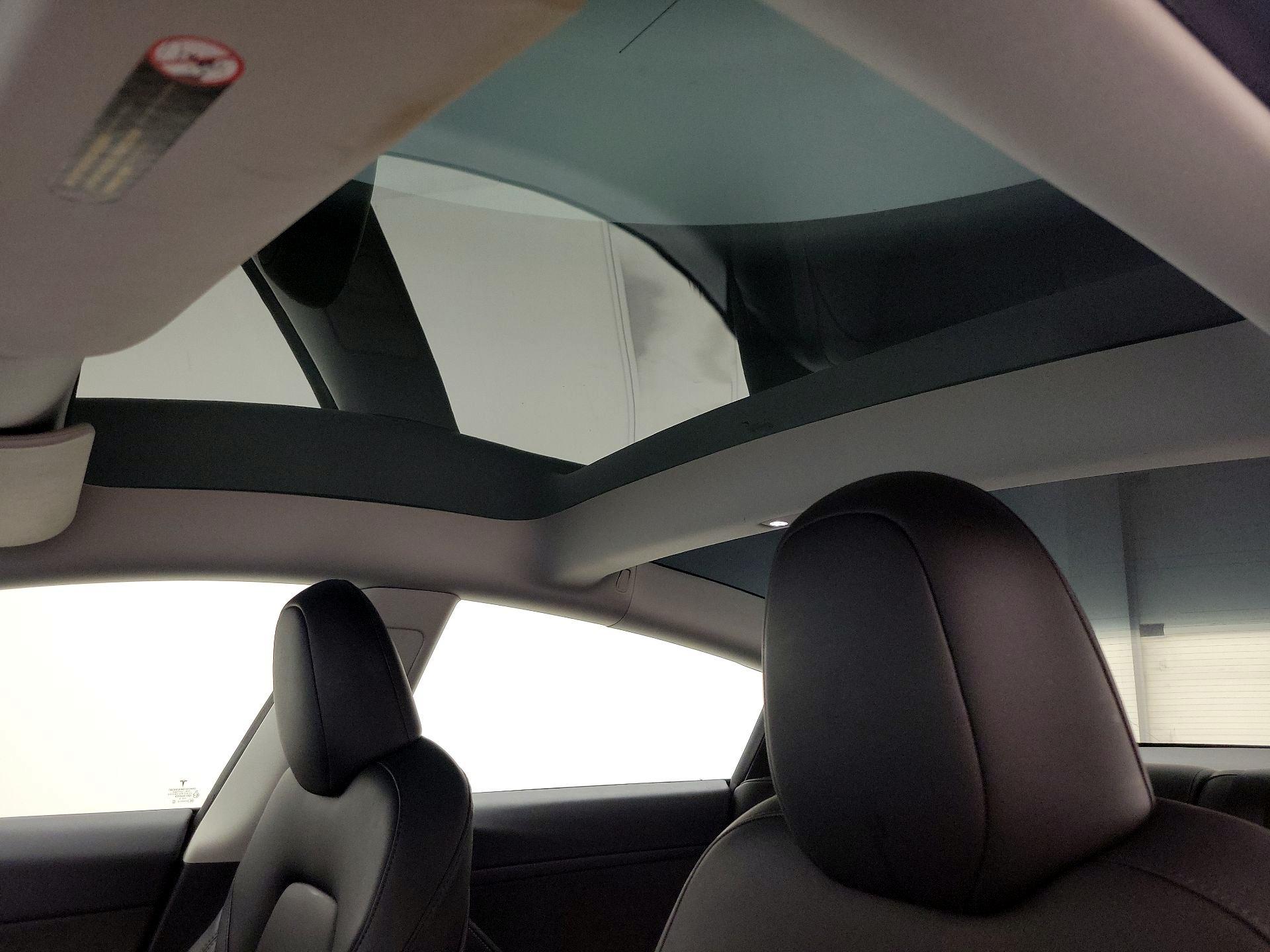Thumbnail: 2023 Tesla Model 3 - 18