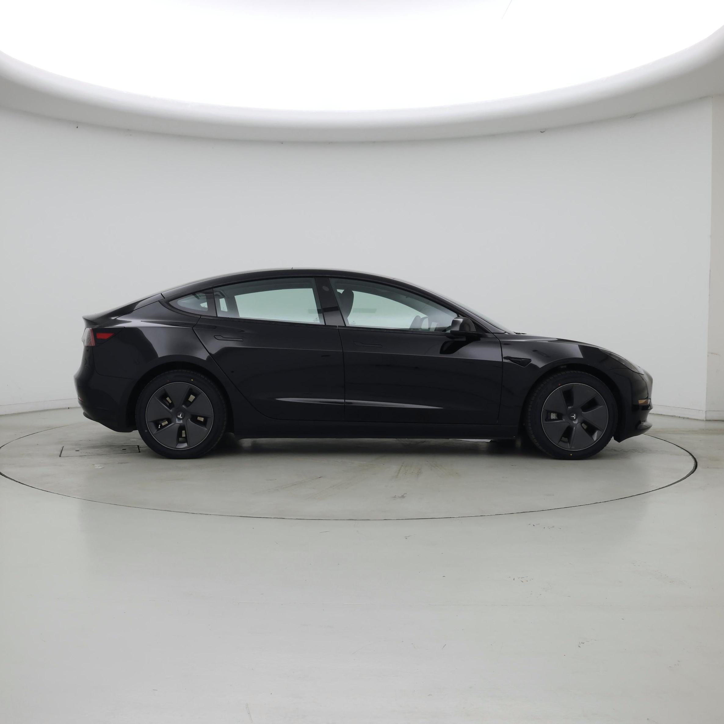 Thumbnail: 2023 Tesla Model 3 - 7