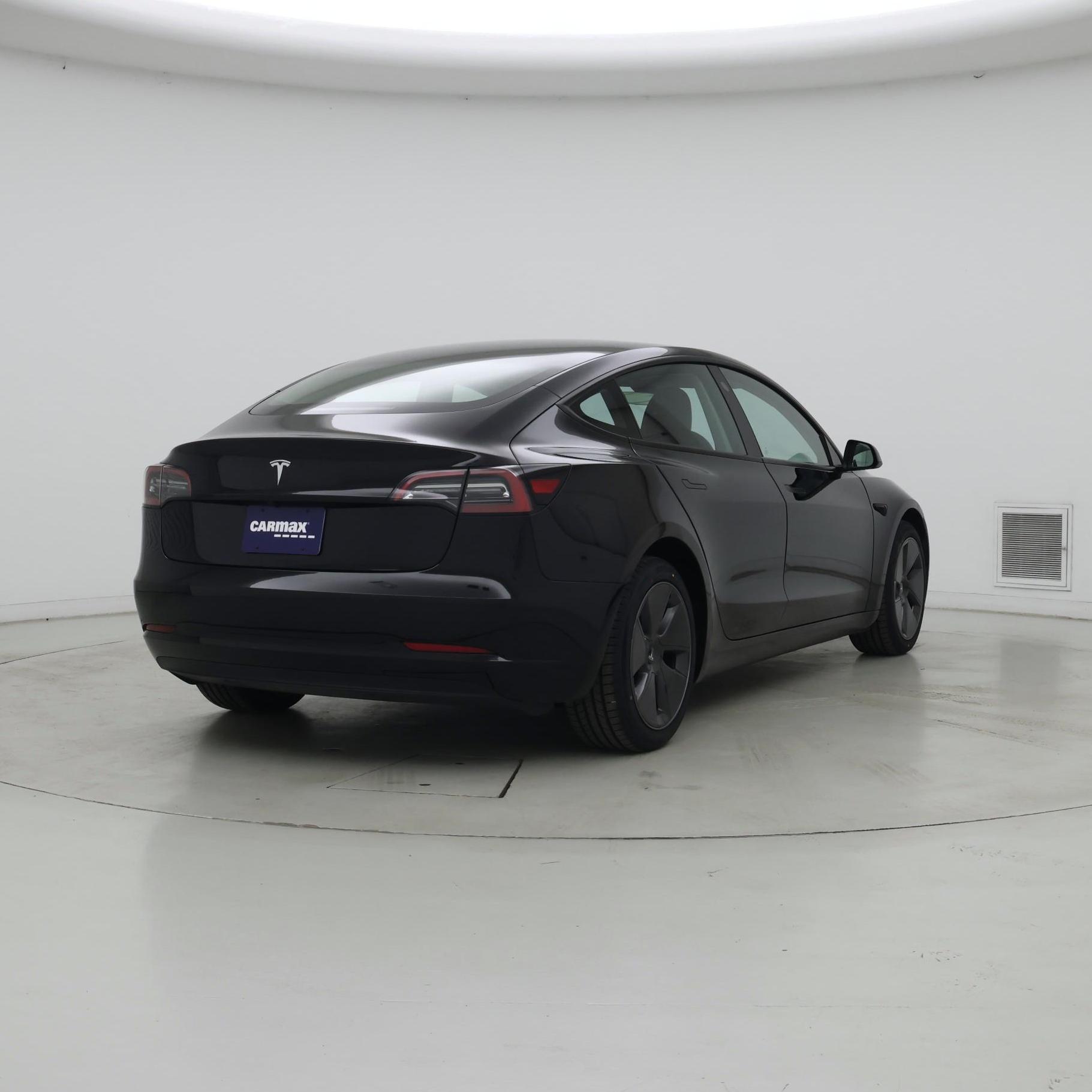Thumbnail: 2023 Tesla Model 3 - 8