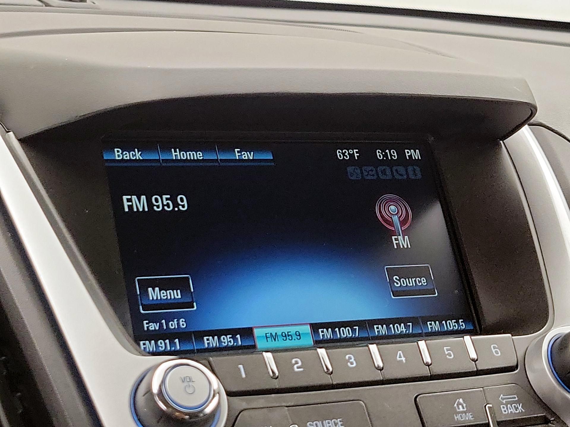 Thumbnail: 2015 Chevrolet Equinox - 14