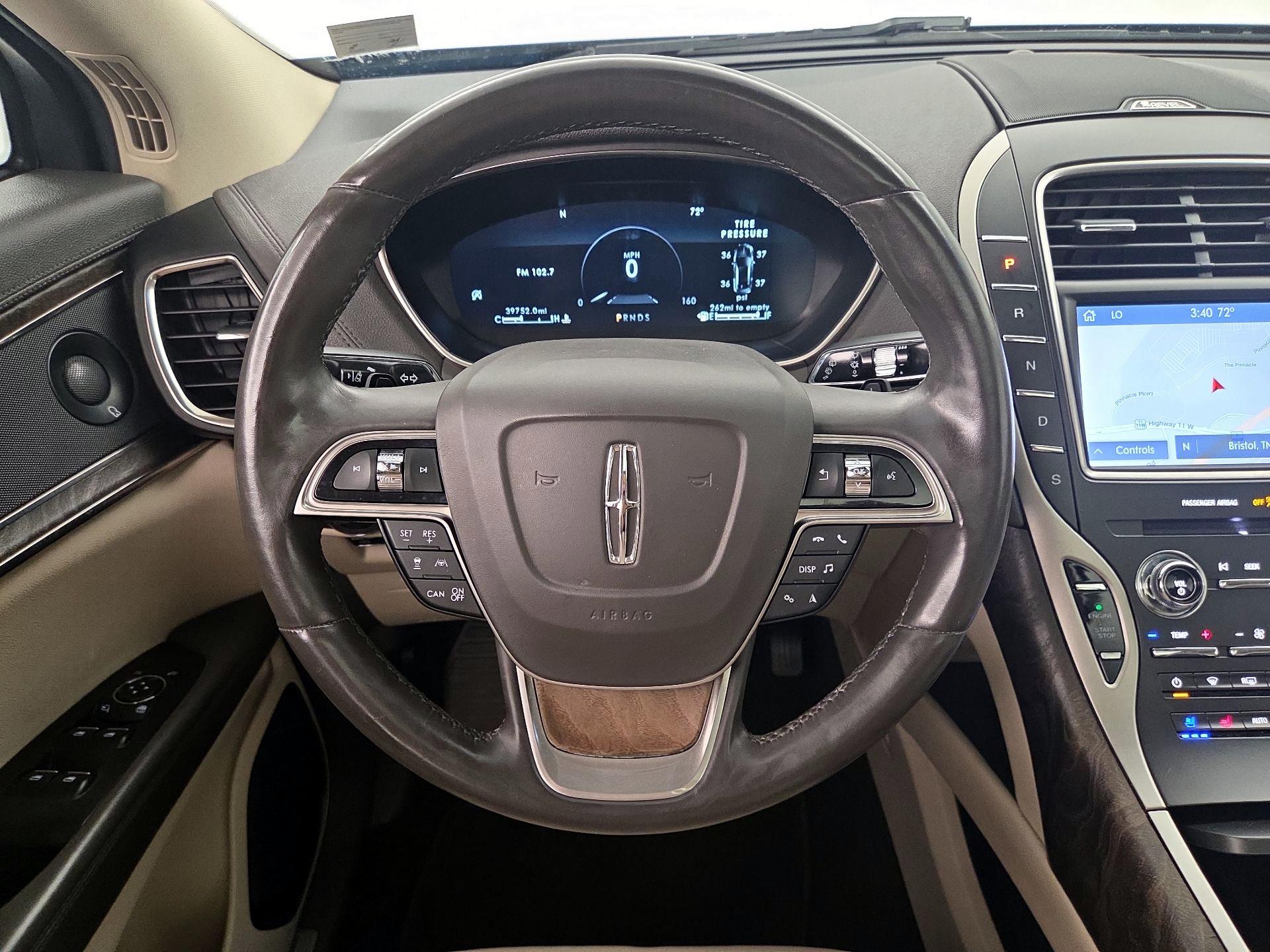 Thumbnail: 2020 Lincoln Nautilus - 10
